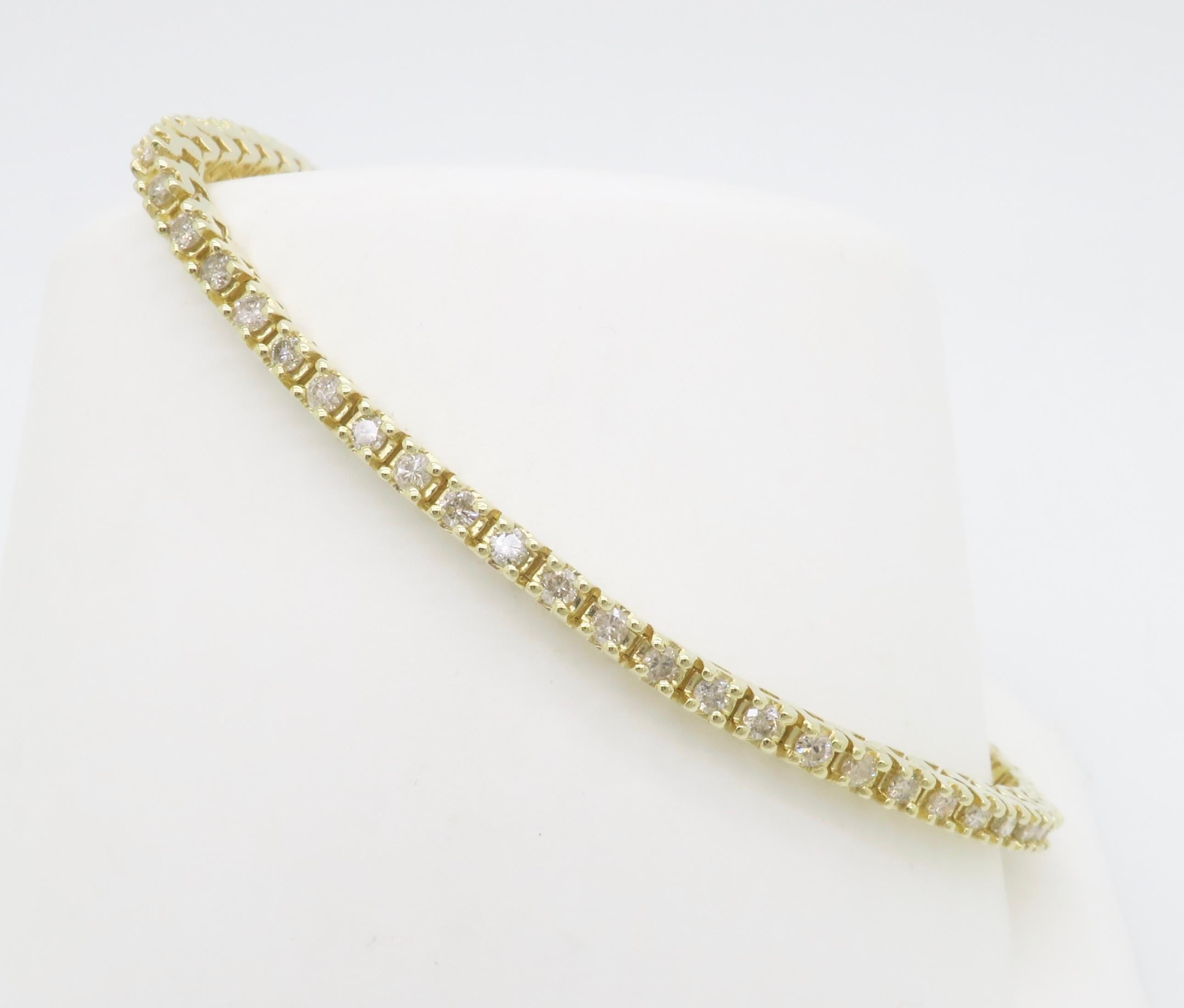 Earth Mined Diamond Tennis Bracelet In Excellent Condition In Webster, NY