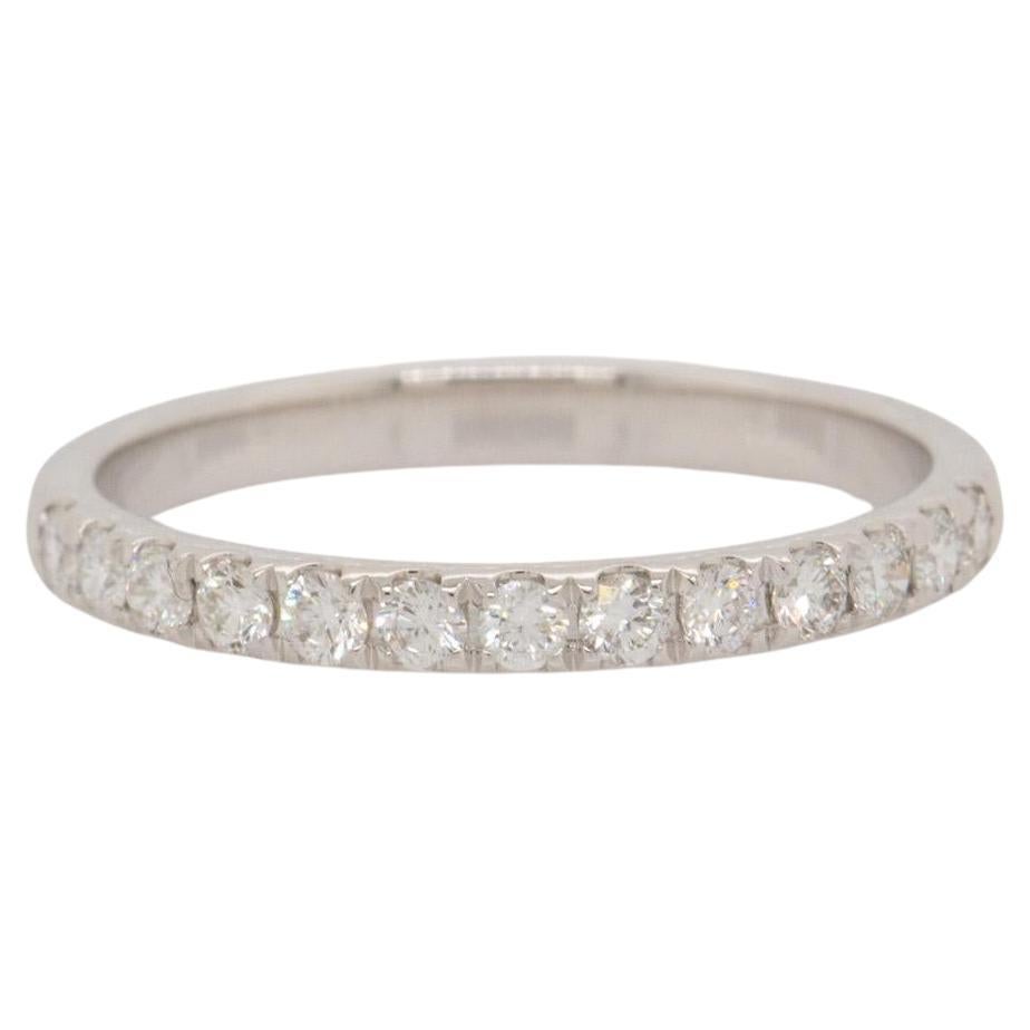 Earth Mined Diamonds Stackable Band Ring: Solid 14k White Gold en venta