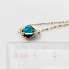 Australian Doublet Opal & Diamant-Armband aus 18 Karat Gold mit Erdmond-Design