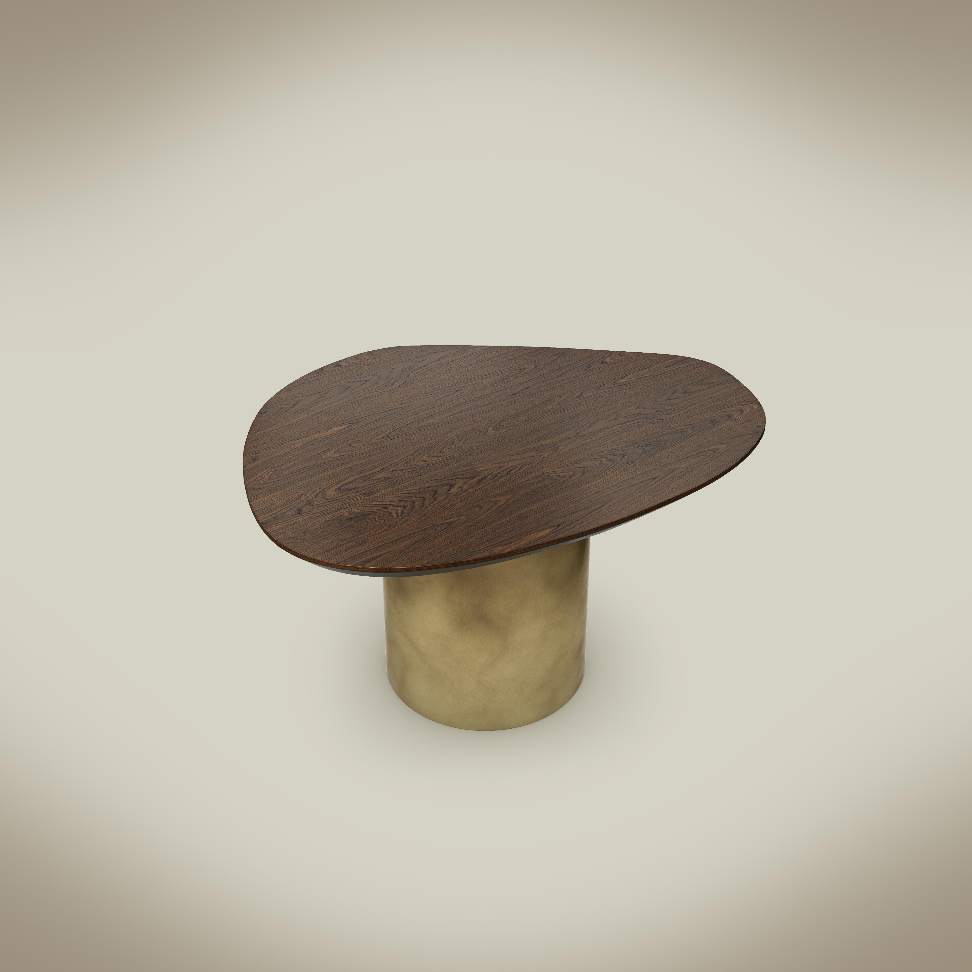 Table d'appoint Earth Prints 1 - Placage chêne foncé et base en laiton - Ø 75 cm x H 40 cm Neuf - En vente à Marrakech, MA