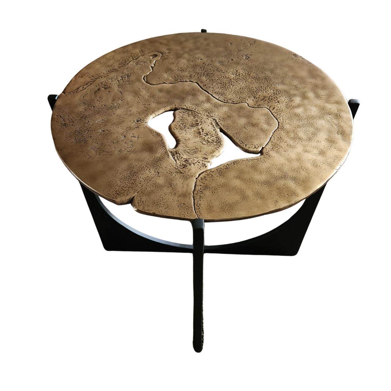 Marocain Table d'appoint Earth Prints 11 - Laiton et Steele - Ø 45 cm x H 45 cm en vente