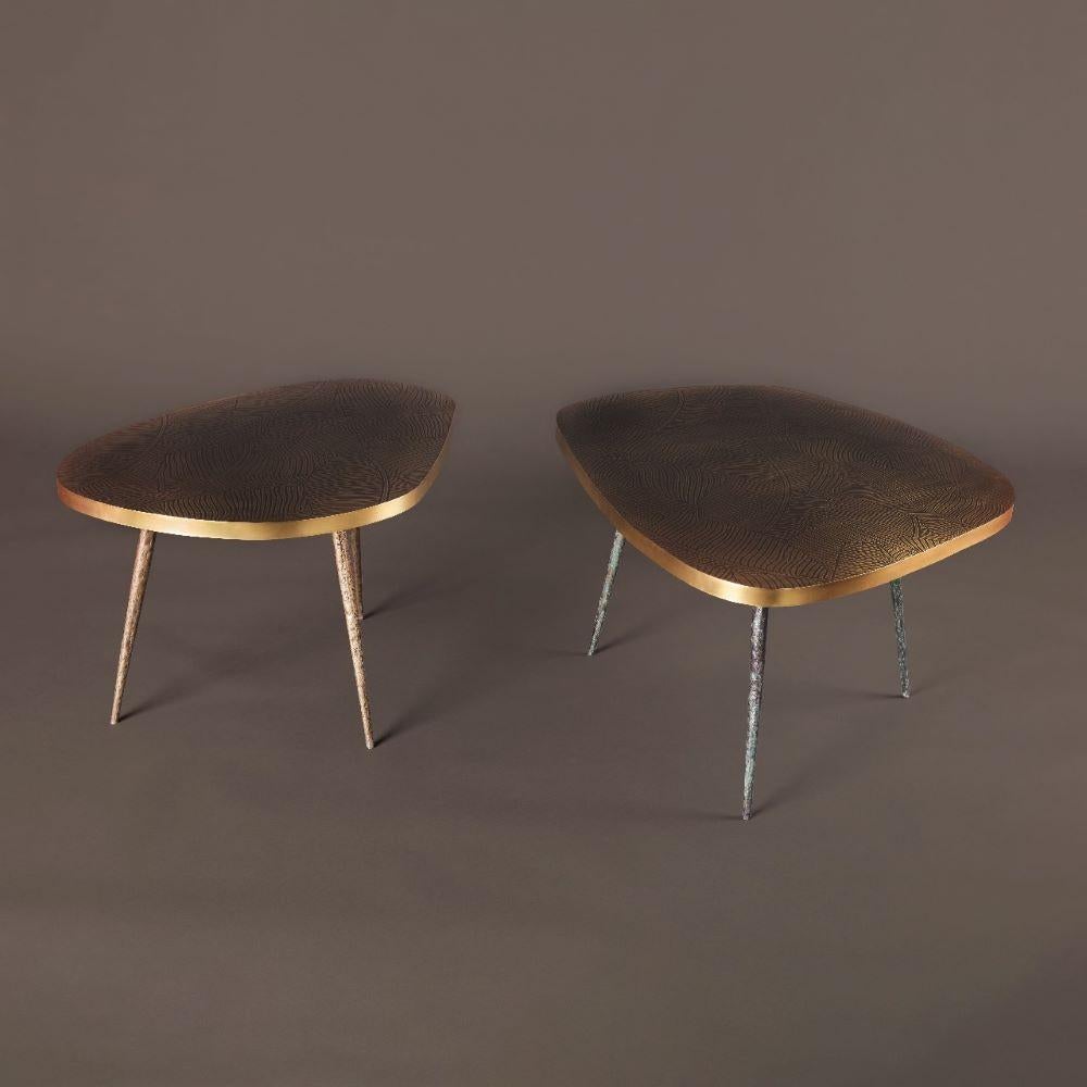 Gravé Table d'appoint Earth Prints 9 : laiton gravé et moulé  L 90 x L 65 x H 45 cm en vente