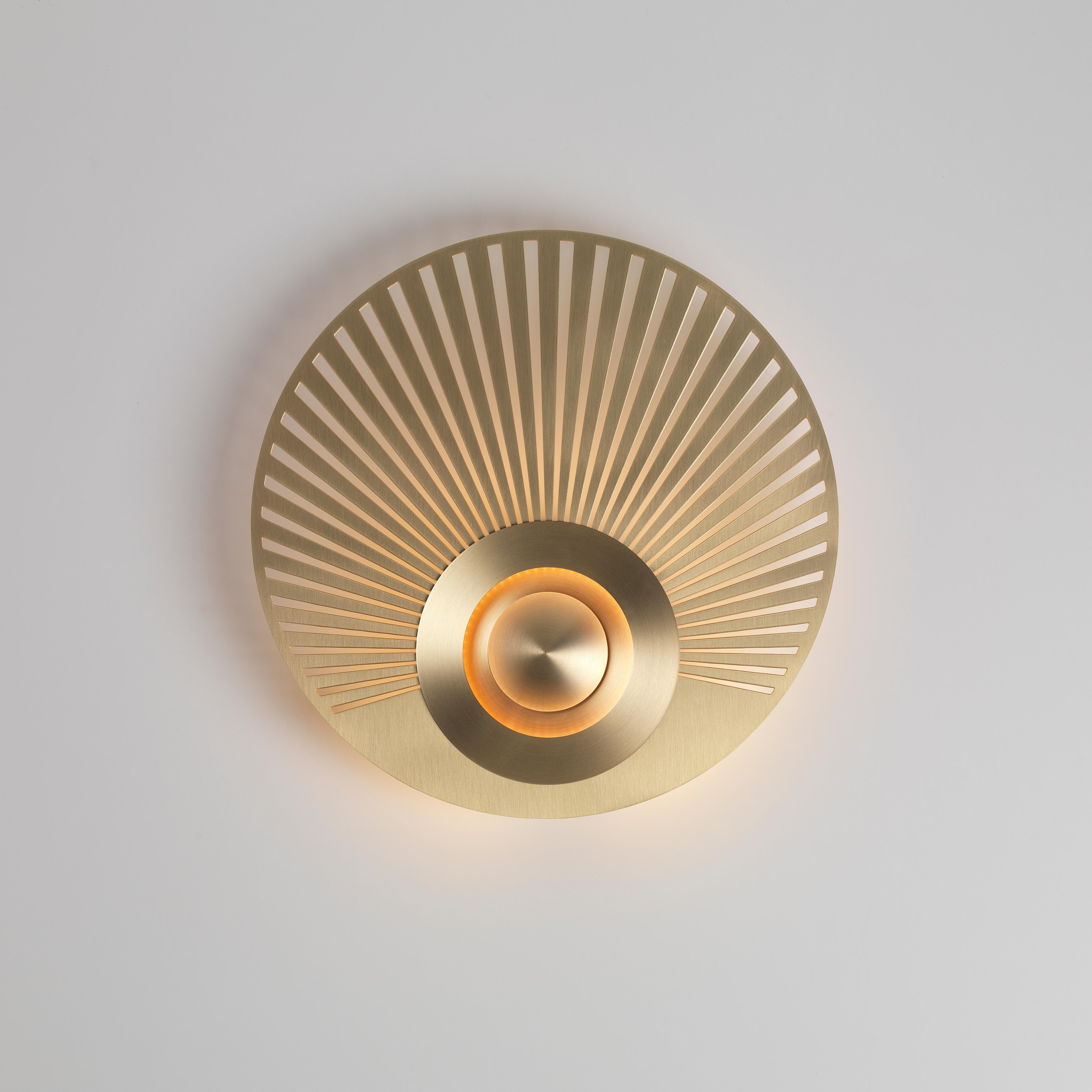 Earth Radian Wall Light by Emilie Cathelineau In New Condition For Sale In Geneve, CH
