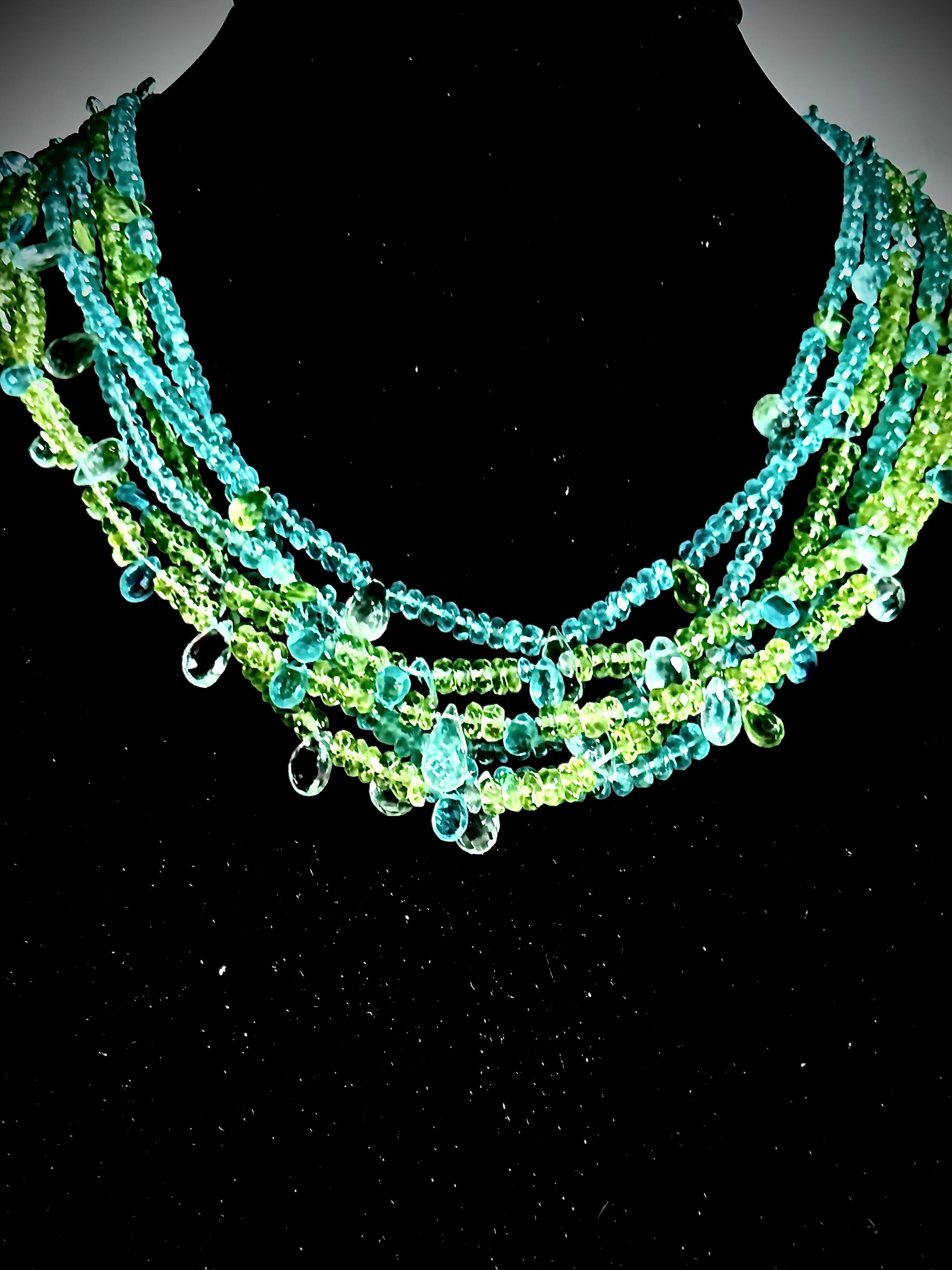 Collier ciel et gouttes de pluie - péridot vert + aigue-marine bleue Pour femmes en vente