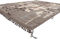 Tapis marocain à poils longs moderne, de couleur terre, inspiré par la nature et le design biophilique