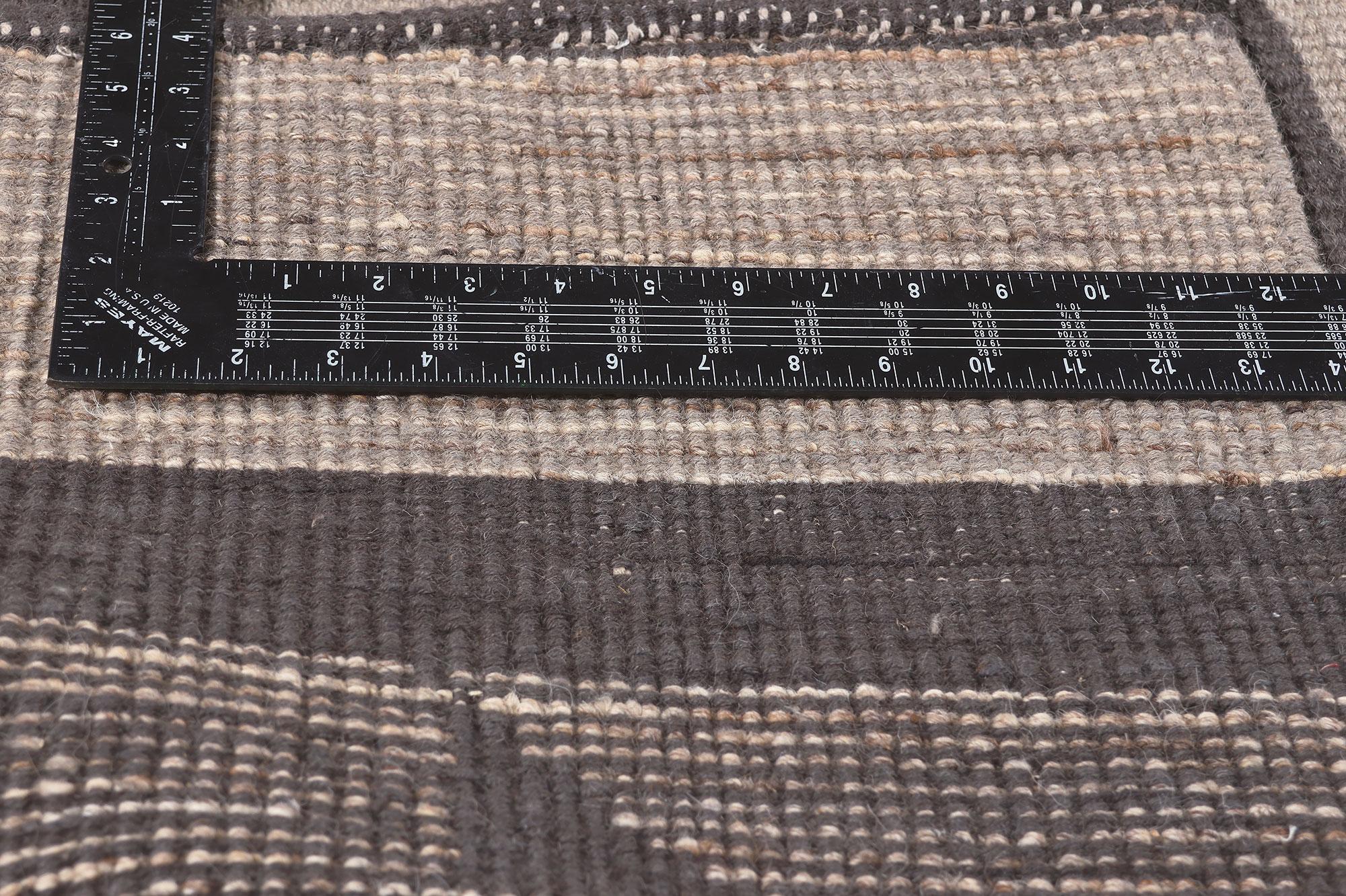 New Earth-Tone Modern Moroccan High-Low Carpet with Bauhaus Style (Handgewebt) im Angebot