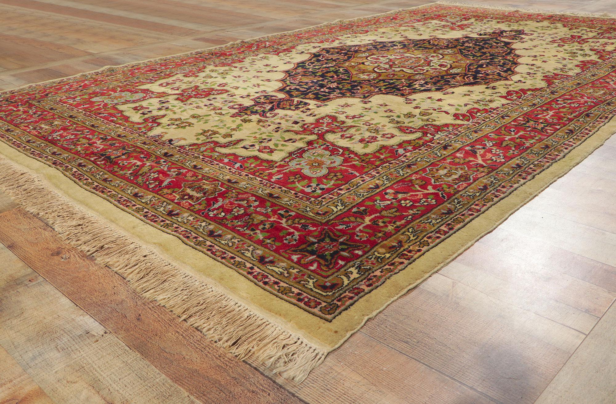 Alfombra india Isfahan en tonos tierra de los años 80, de estilo tradicional Lana en venta