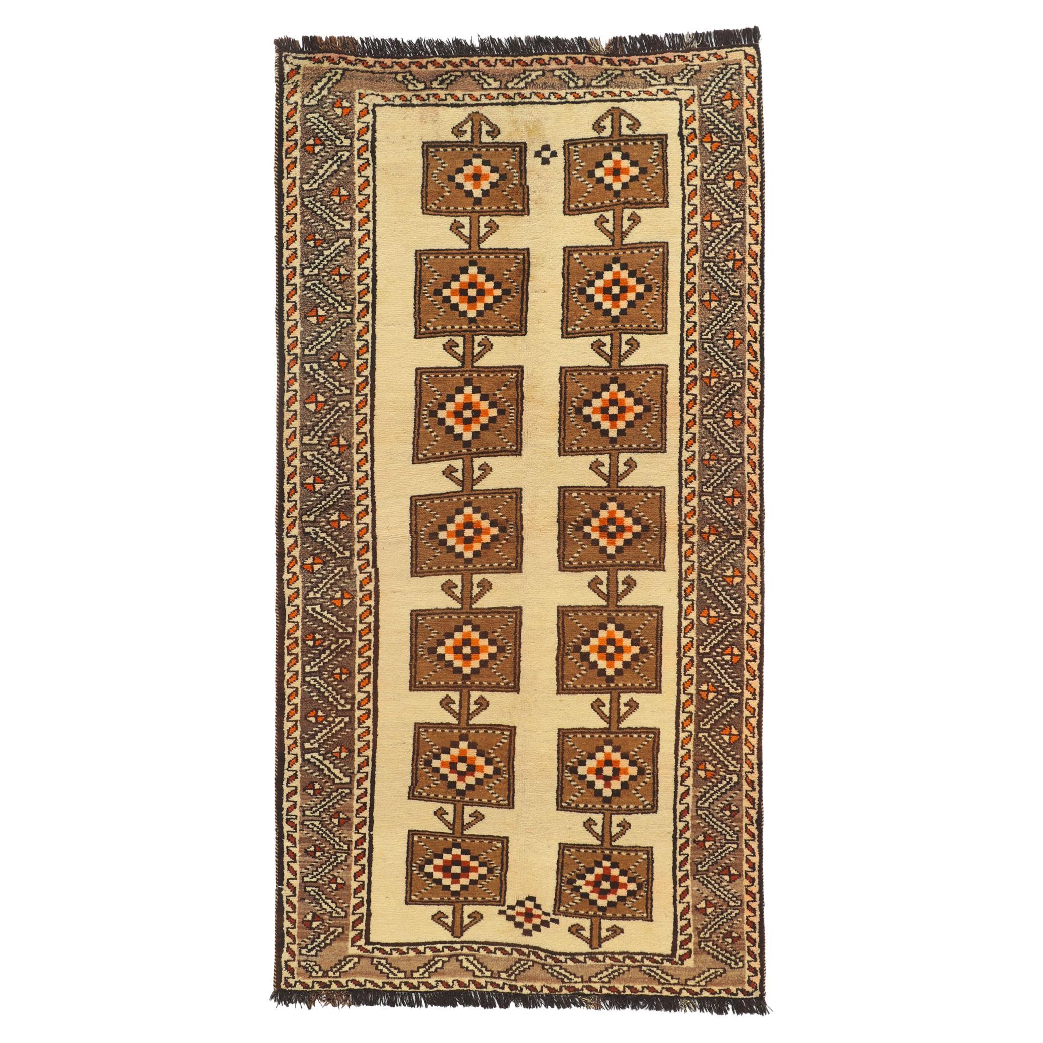 Tapis tribal persan vintage Shiraz de couleur terre