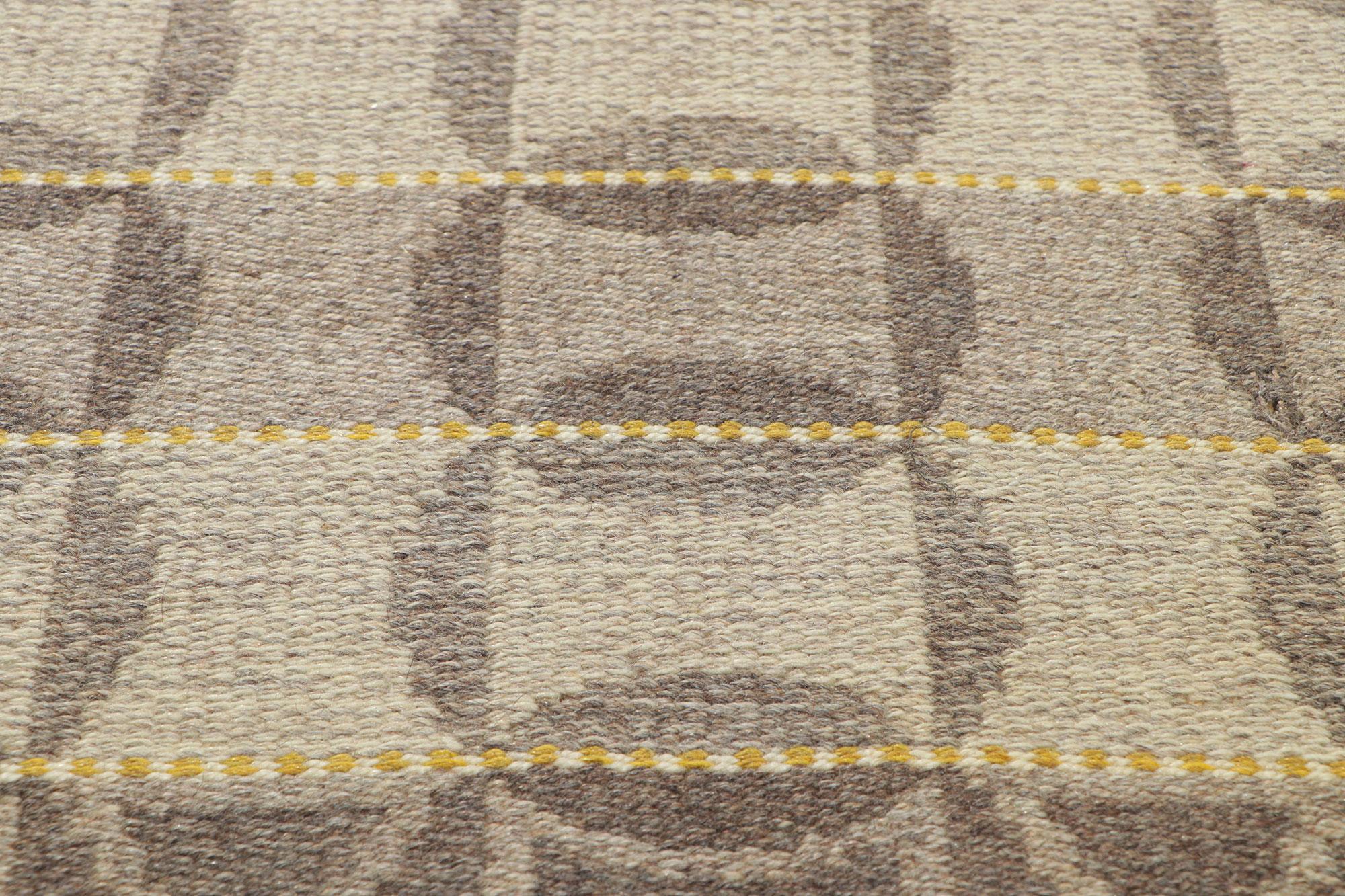 Earth-Tone Vintage Swedish Kilim Rollakan Rug with Dagaz Rune Nordic Style In Good Condition For Sale In Dallas, TX