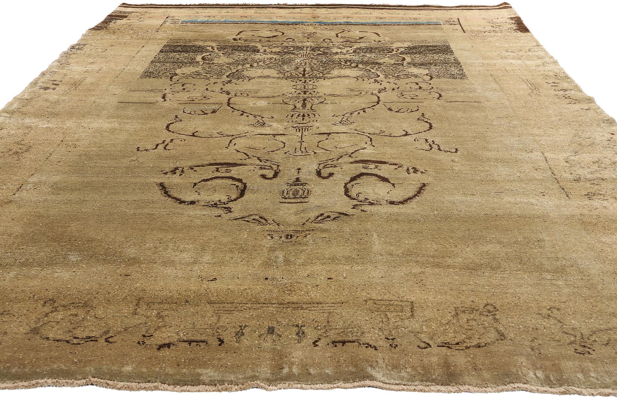 1930's Turkish Oushak Carpet with Traditional Style In Good Condition For Sale In Dallas, TX