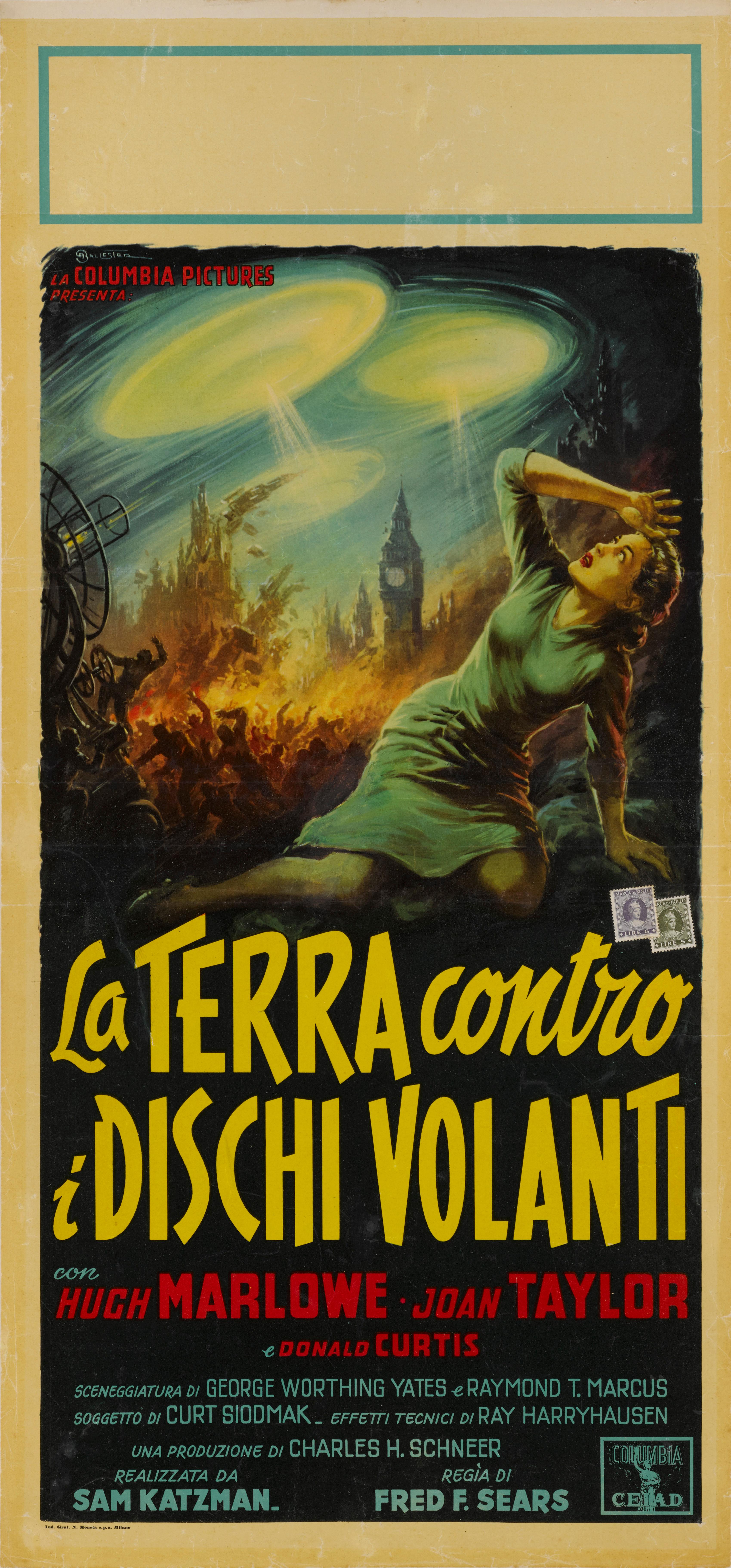 Locandine originali italiane del film di fantascienza del 1956 La Terra contro i dischi volanti.
Questo meraviglioso poster è opera del famoso cartellonista italiano Anselmo Ballester (1897-1974) ed è un ottimo esempio del suo stile distintivo.