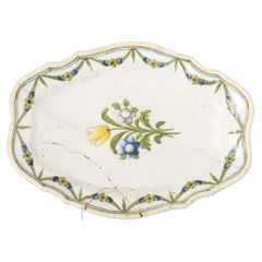 Earthenware - Earthenware serving dish from Massarelos - 18th century