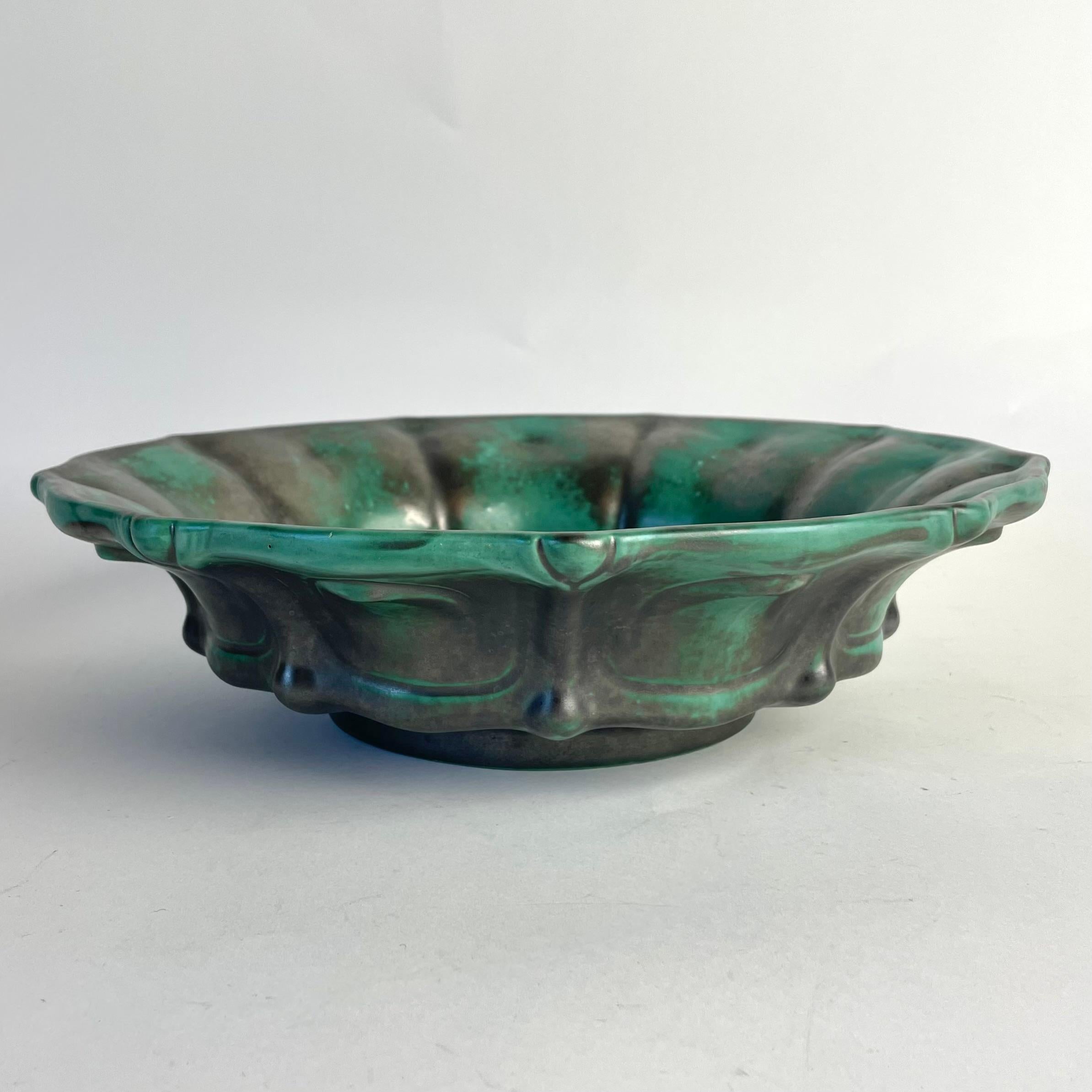 Art déco Coupe à fruits en faïence par Edvin Ollers pour S&T Eriks, années 1920 - Swedish Grace en vente