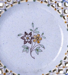 Earthenware - Porcelain plate with lacework design from Torrinha