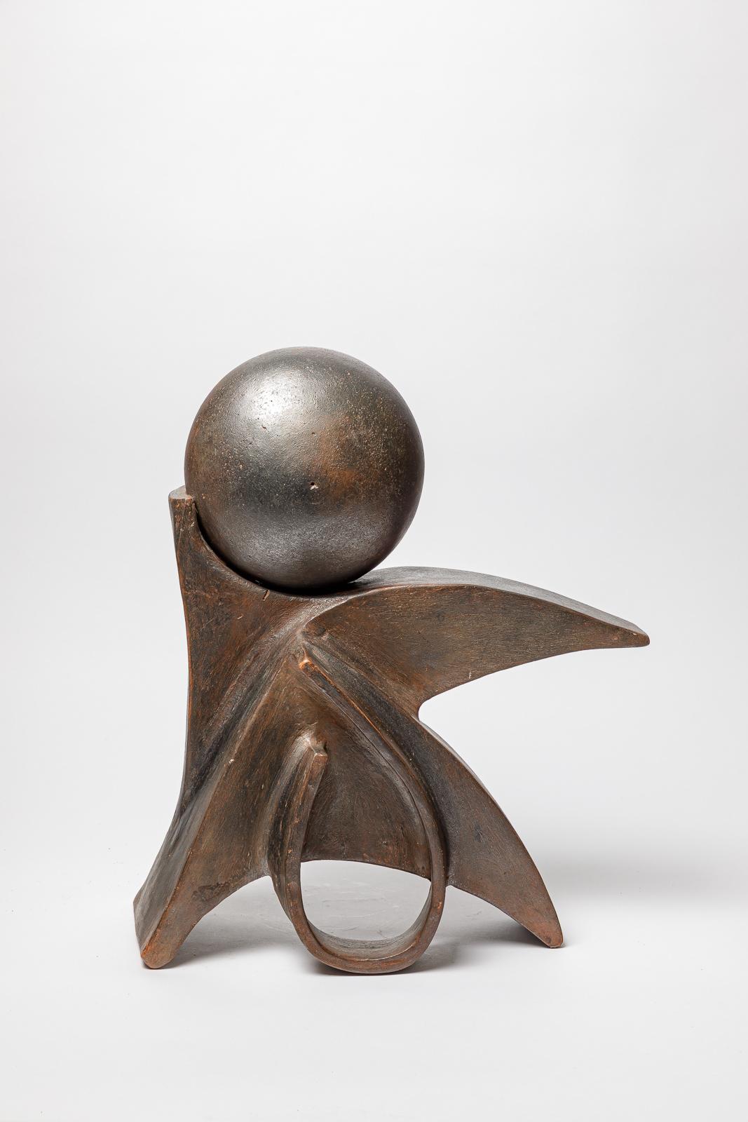 Jarrón escultura de barro de Georges Martin.
Monograma del artista en la base. 
Pieza única.
Alrededor de 1980 - 1990.
H : 18,9 x 8,7 x 15,7 pulgadas.