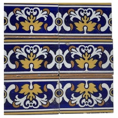 Earthenware - Set of two hundred and eighteen border tiles - 19th century