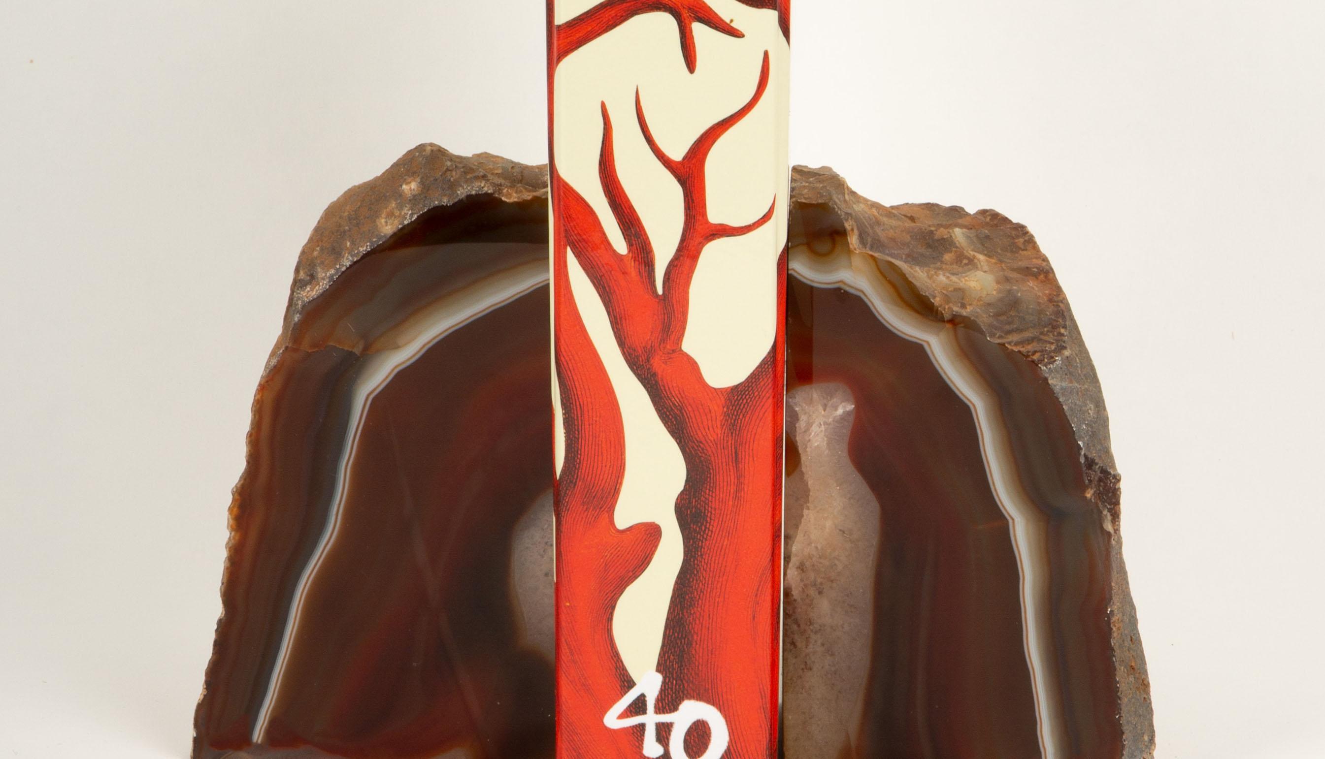 Earth’s Art: Fiery Red Agate Bookends In New Condition For Sale In New York, NY
