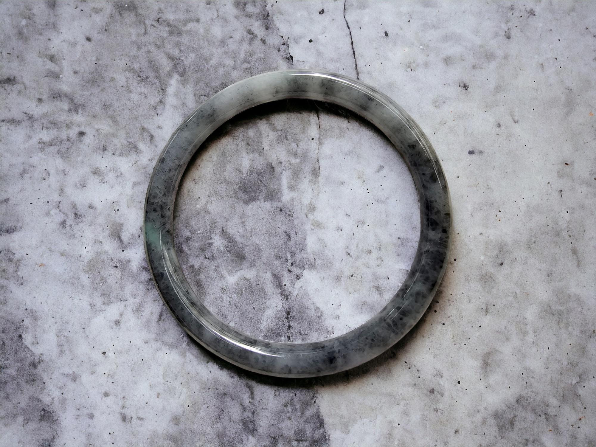 Earth's Burmese A-Jade Bangle Bracelet Black, Green, Grey, White Jadeite 08807 In New Condition For Sale In Kowloon, HK