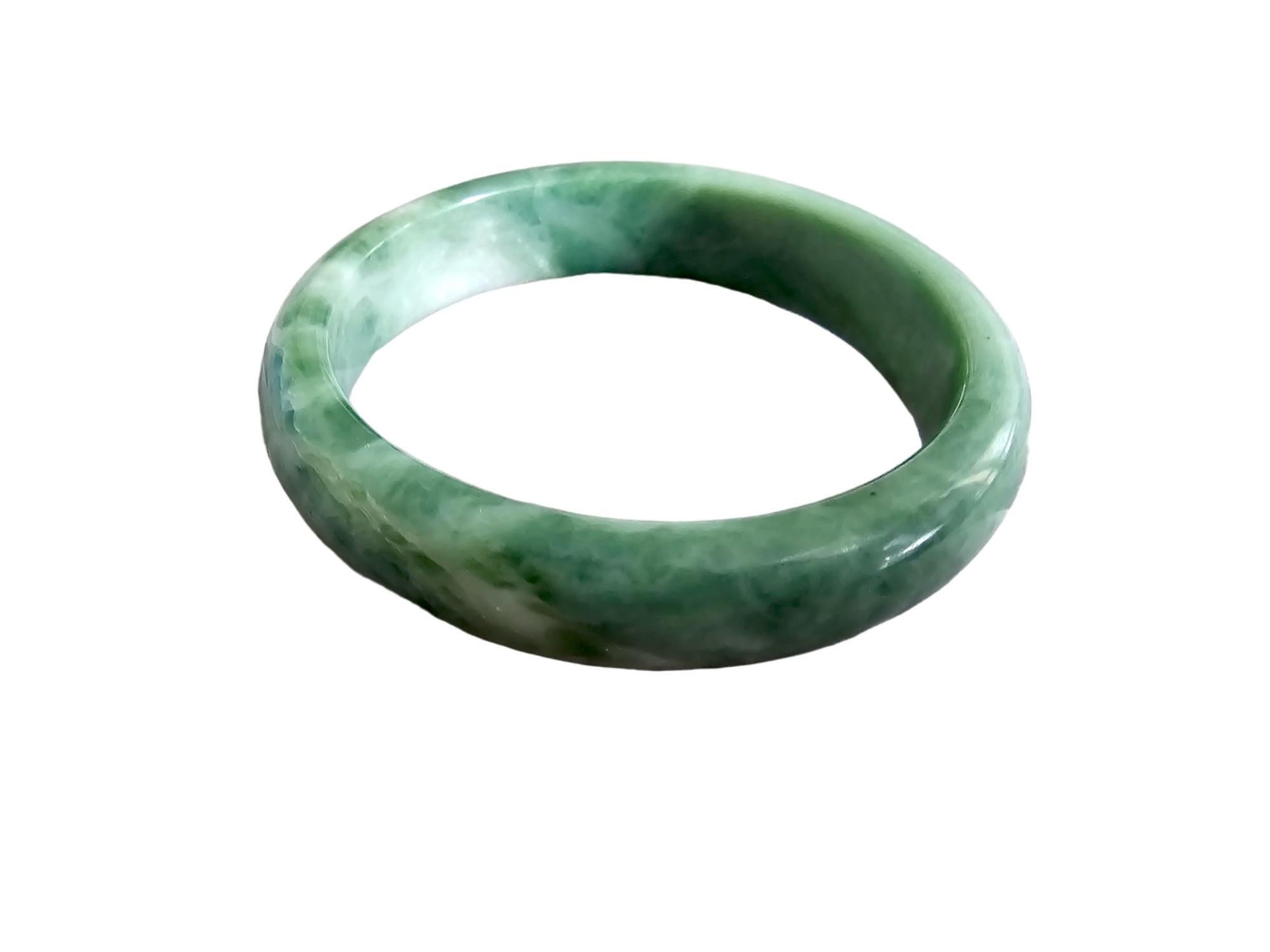 Earth's Burmese A-Jade Bangle Bracelet (MADE IN JAPAN) Green Jadeite 08808 In New Condition For Sale In Kowloon, HK