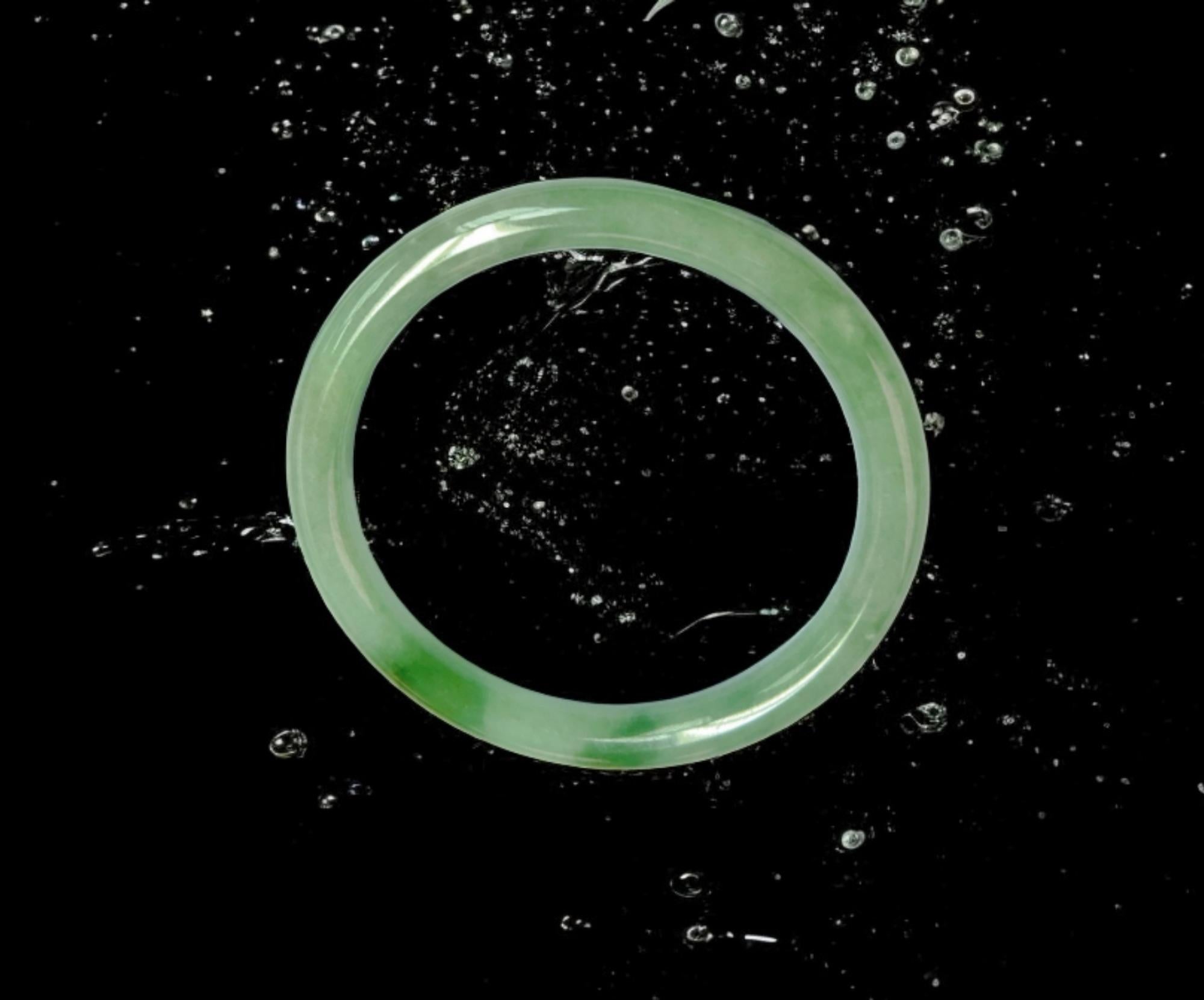 Mixed Cut Earths Burmese Green A-Jade Round Bangle Bracelet 08815 For Sale