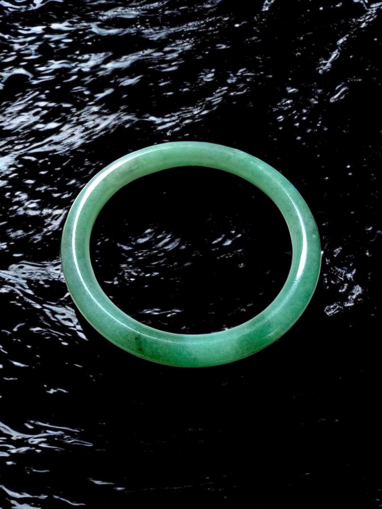 Earths Burmese Green A-Jade Round Bangle Bracelet 08815 For Sale 3