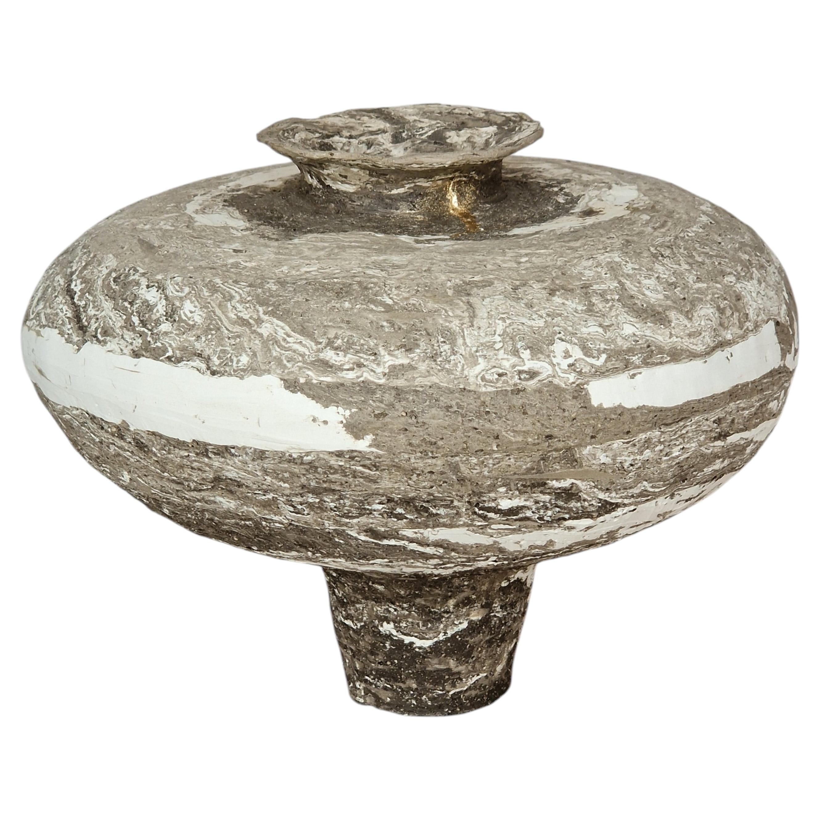 Vase mit Erdkruste von Moldra