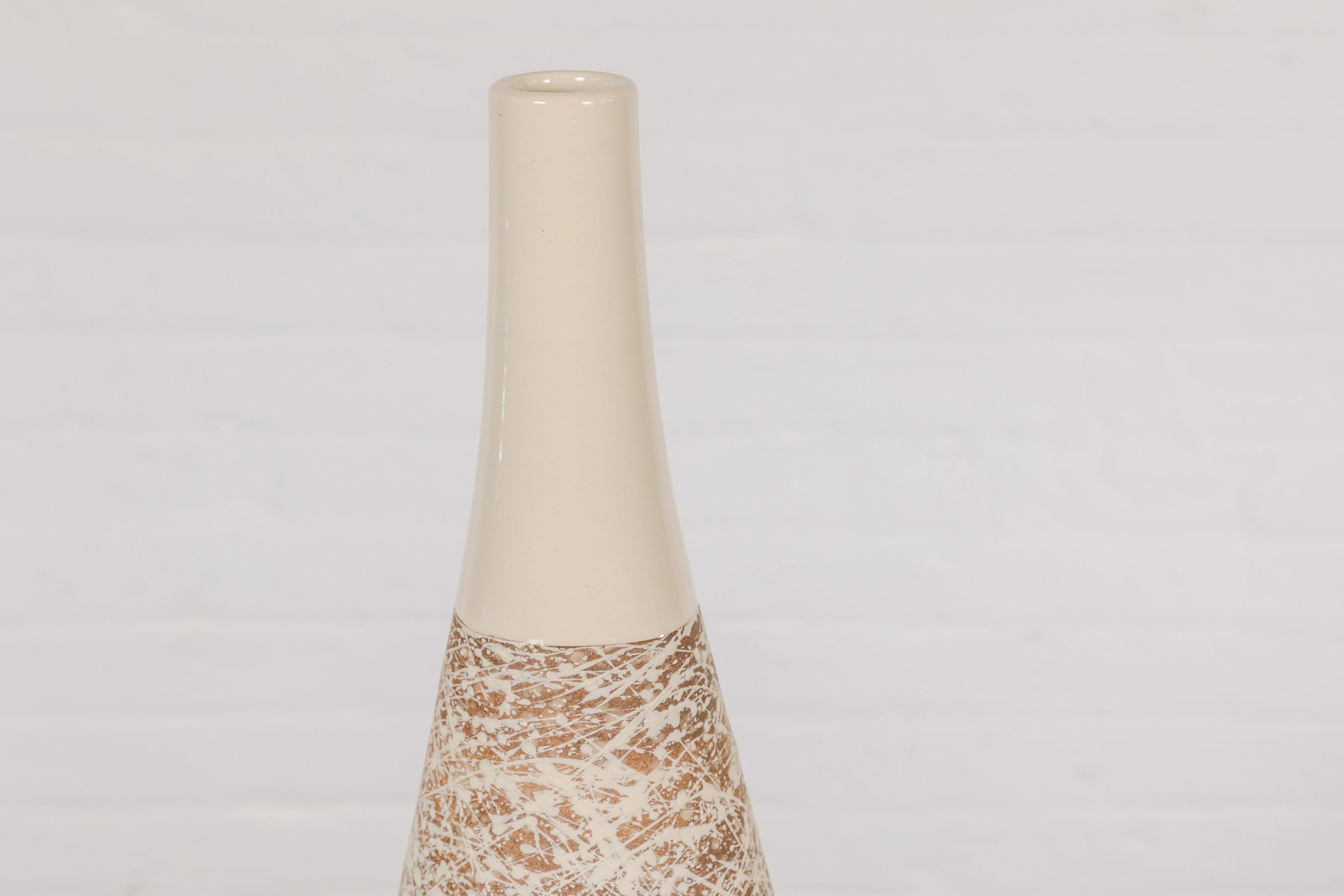 Céramique Vase en céramique Brown et crème avec décor de gouttes énergiques en vente