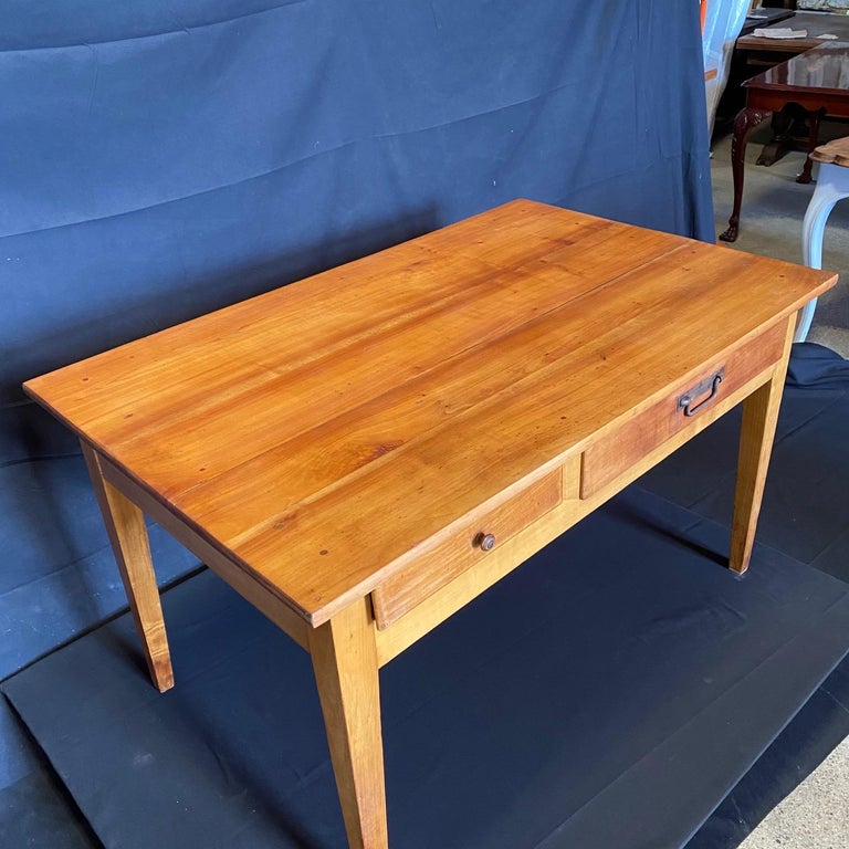 Earthy French 19th Century Natural Pine Desk In Good Condition For Sale In Hopewell, NJ