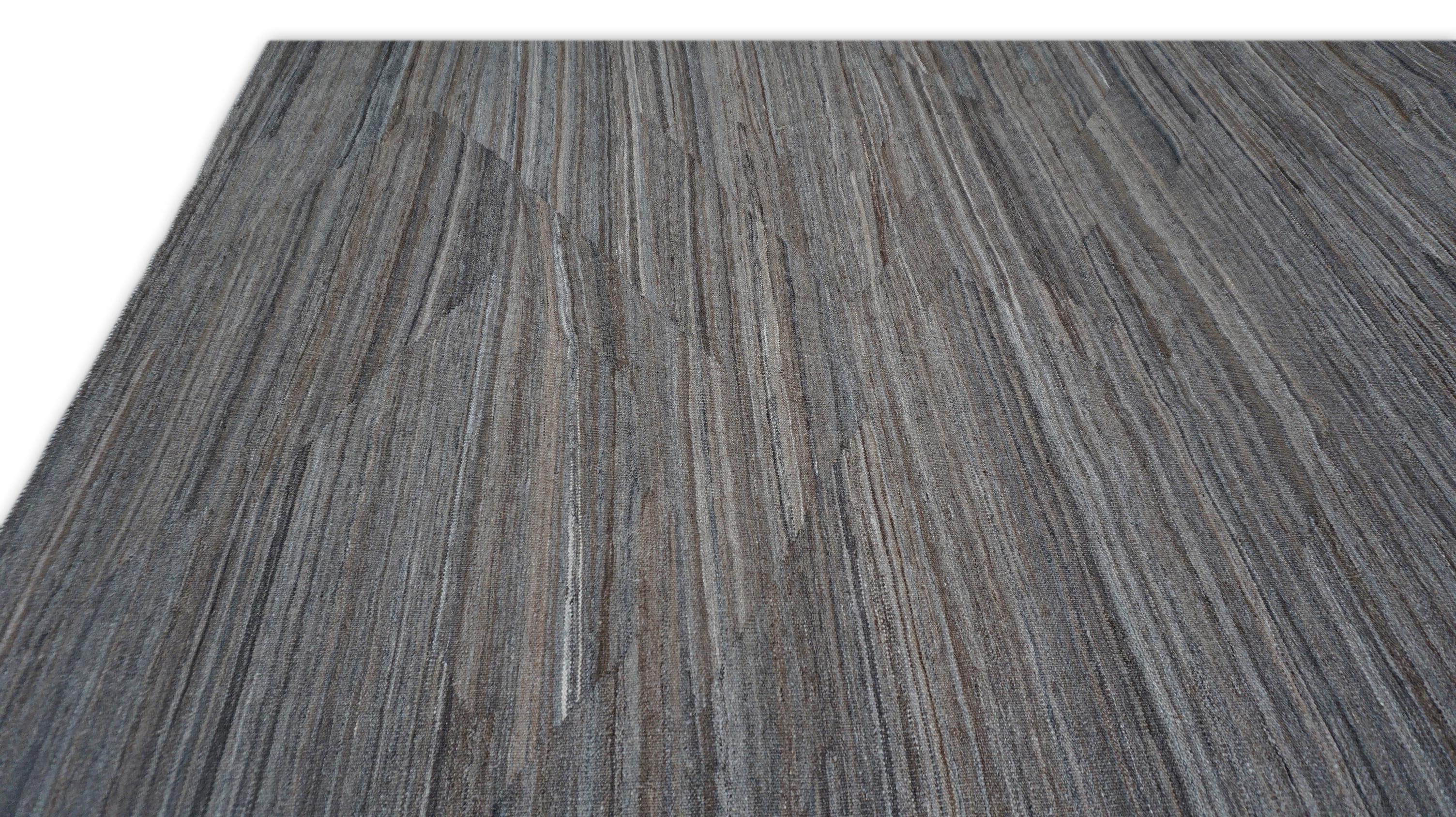 Erdige Grau-Braun-Töne Mazandaran-Stil Wolle Kelim 8'2''x9'7'' (Moderne) im Angebot