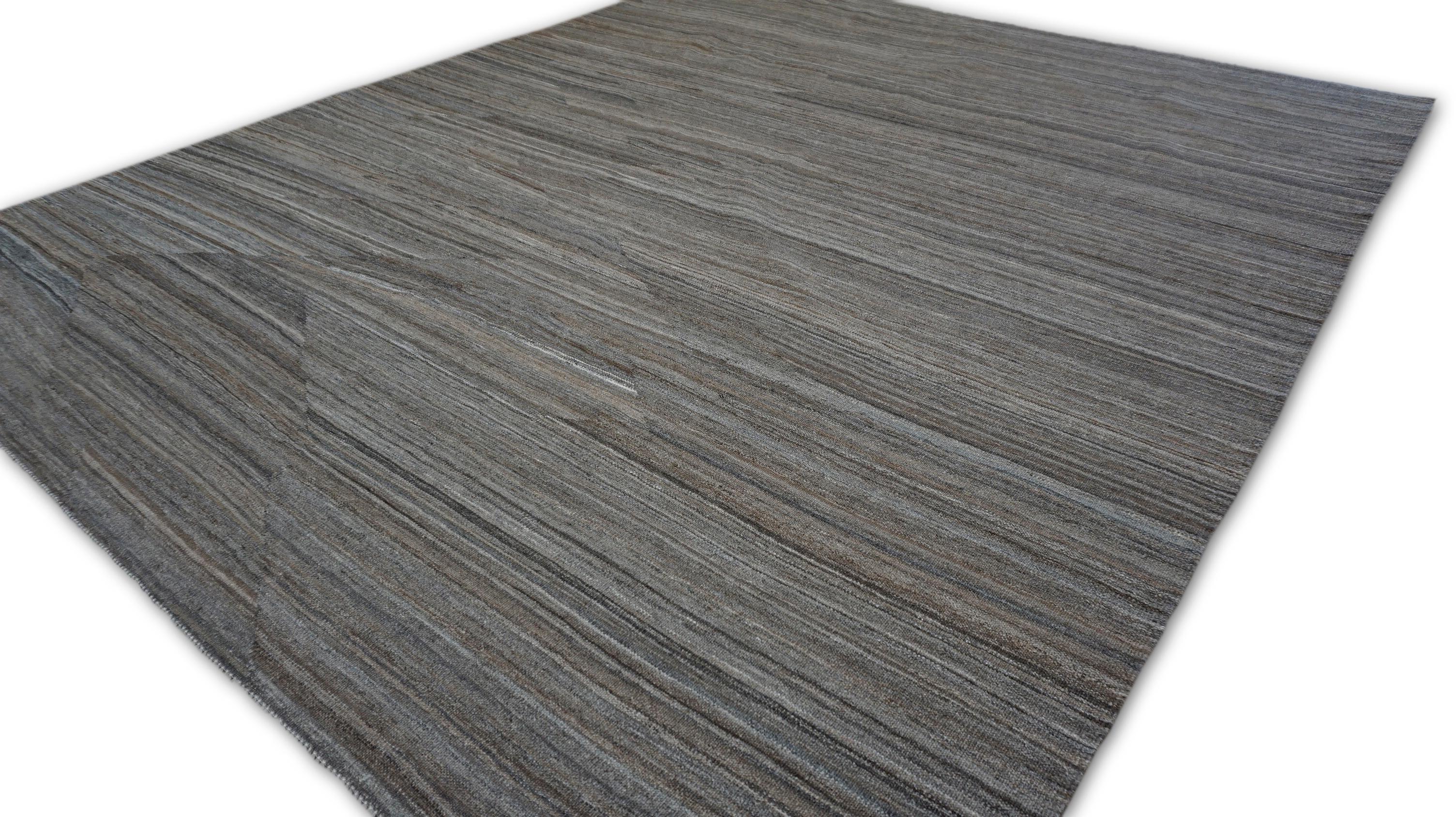 Erdige Grau-Braun-Töne Mazandaran-Stil Wolle Kelim 8'2''x9'7'' (Handgewebt) im Angebot