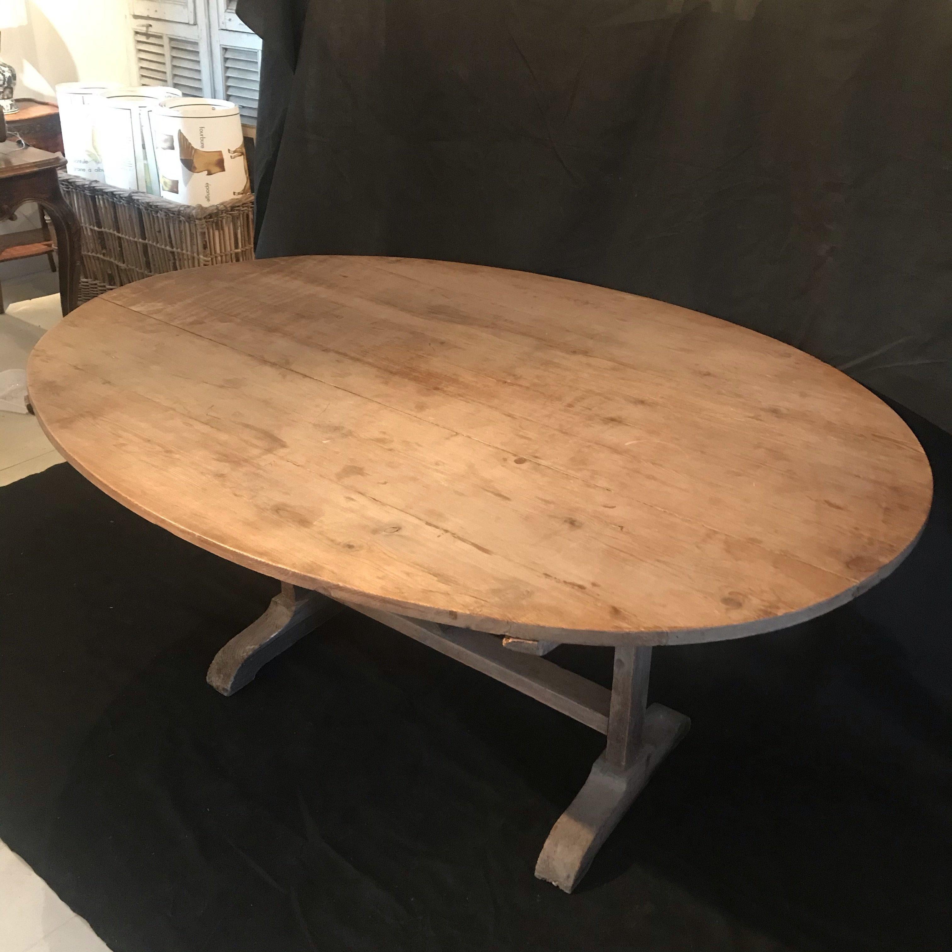Earthy Large 19th Century Oval French Wine Tasting Dining Table In Good Condition In Hopewell, NJ
