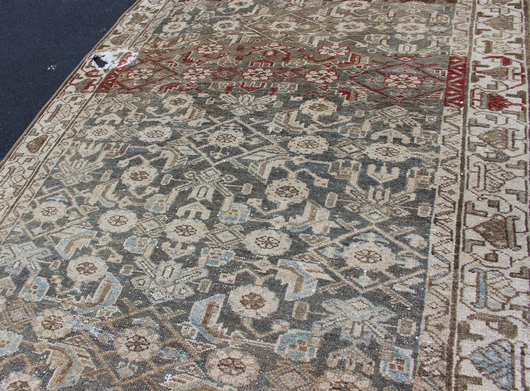 Antiker persischer Hamadan-Teppich im Used-Stil mit All-Over-Muster und graublauem Muster (Malayer) im Angebot