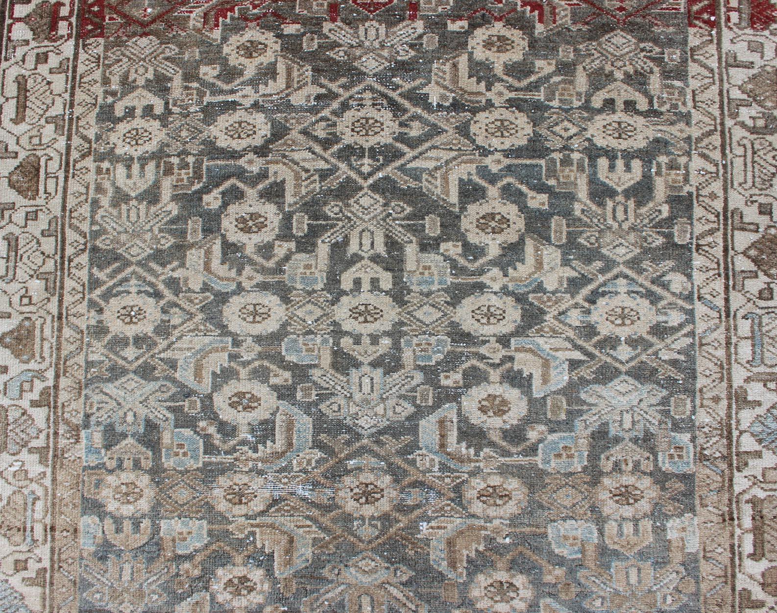 Antiker persischer Hamadan-Teppich im Used-Stil mit All-Over-Muster und graublauem Muster (Handgeknüpft) im Angebot