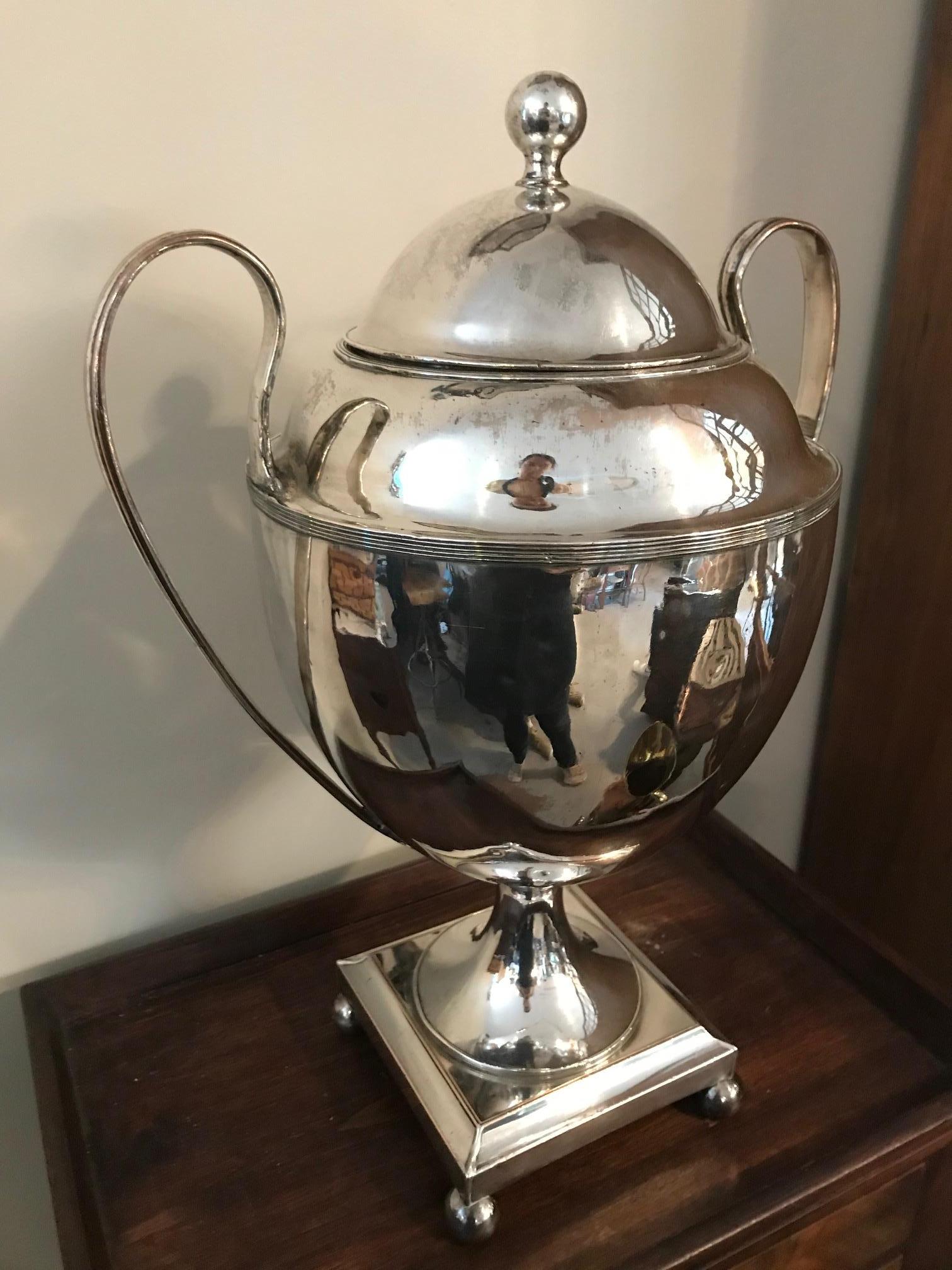 Eartly 20th Century Russian Silver Plated Samovar, 1900s 7