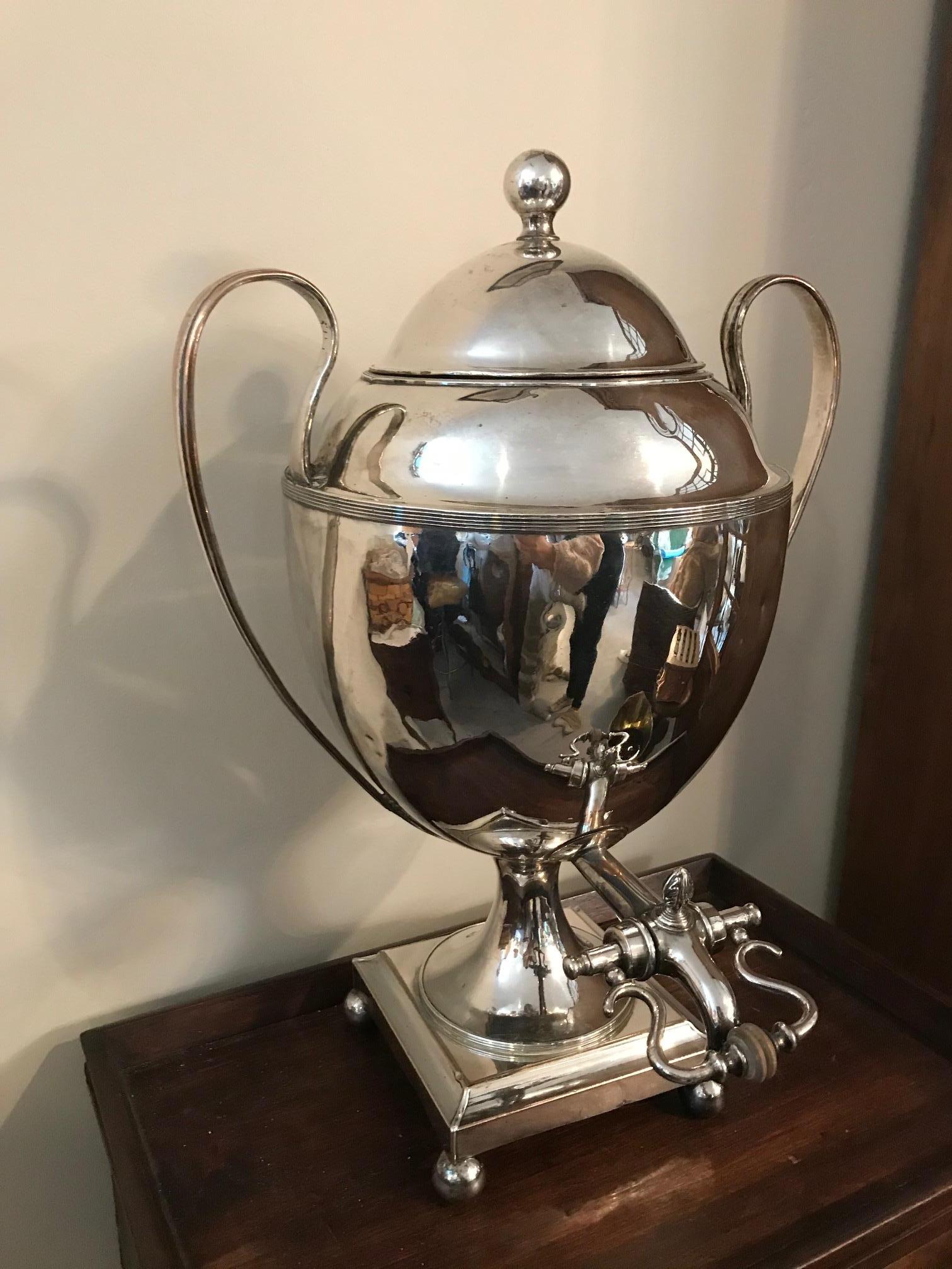 Very nice 20th century Russian silver plated Samovar from the 1900s.
Used to serve the tea or refreshing beverage.
A little bit battered and discolored.
Top removable.
