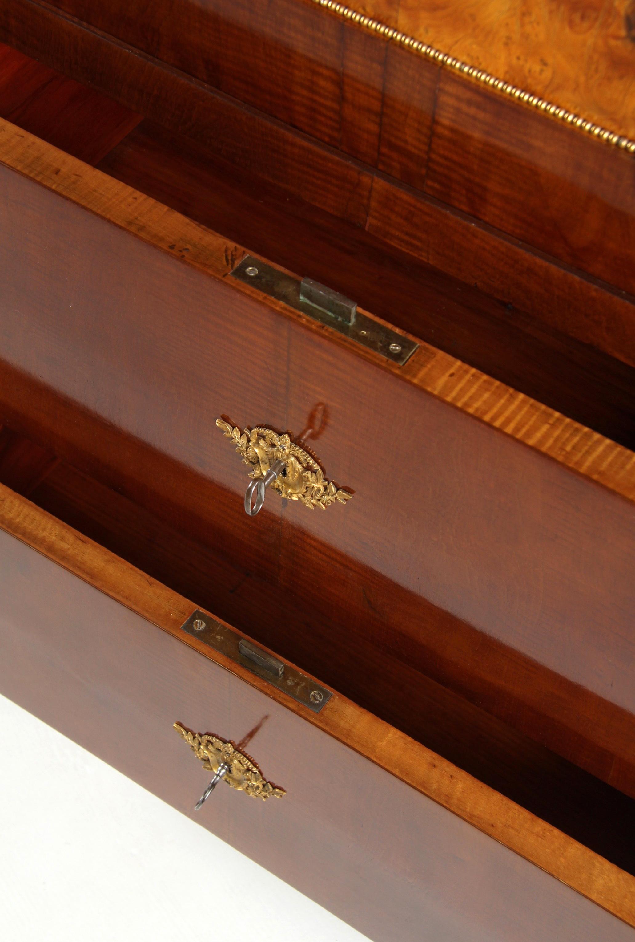 Secreter Imperio Alemán del Siglo XIX con Bustos de Ormolu, Berlín c. 1811 en venta 11