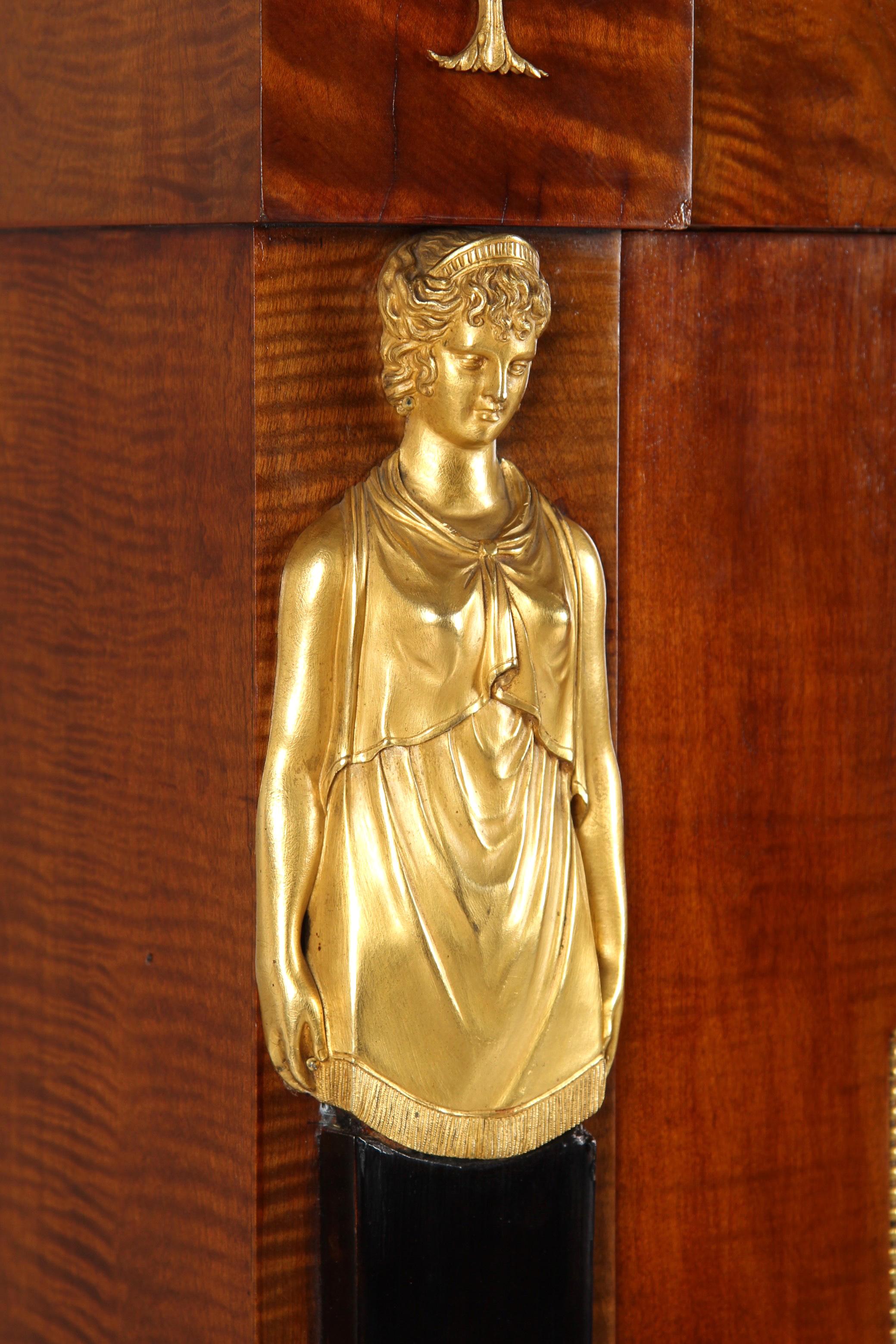 Secreter Imperio Alemán del Siglo XIX con Bustos de Ormolu, Berlín c. 1811 en venta 1