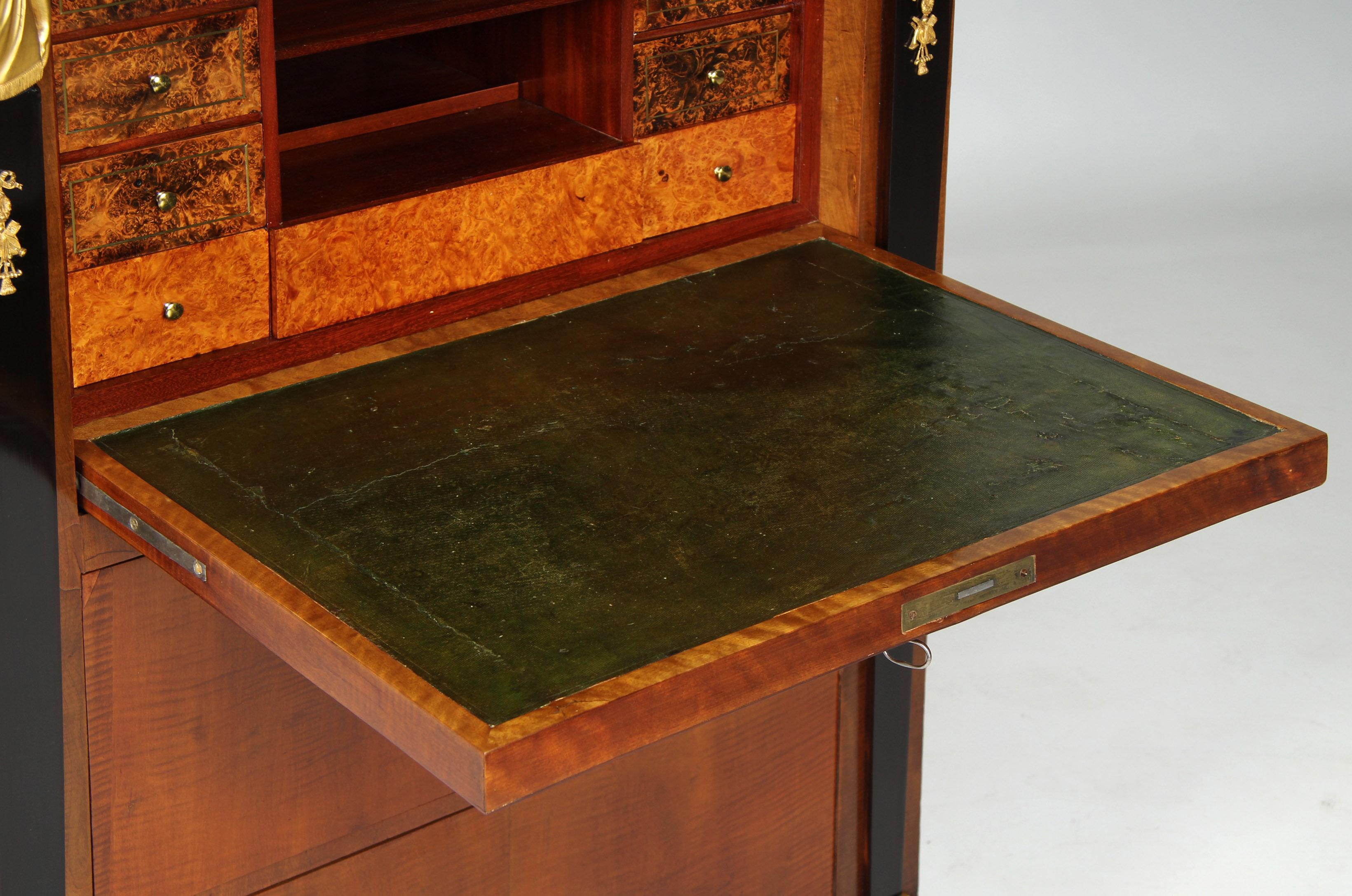 Secreter Imperio Alemán del Siglo XIX con Bustos de Ormolu, Berlín c. 1811 en venta 2