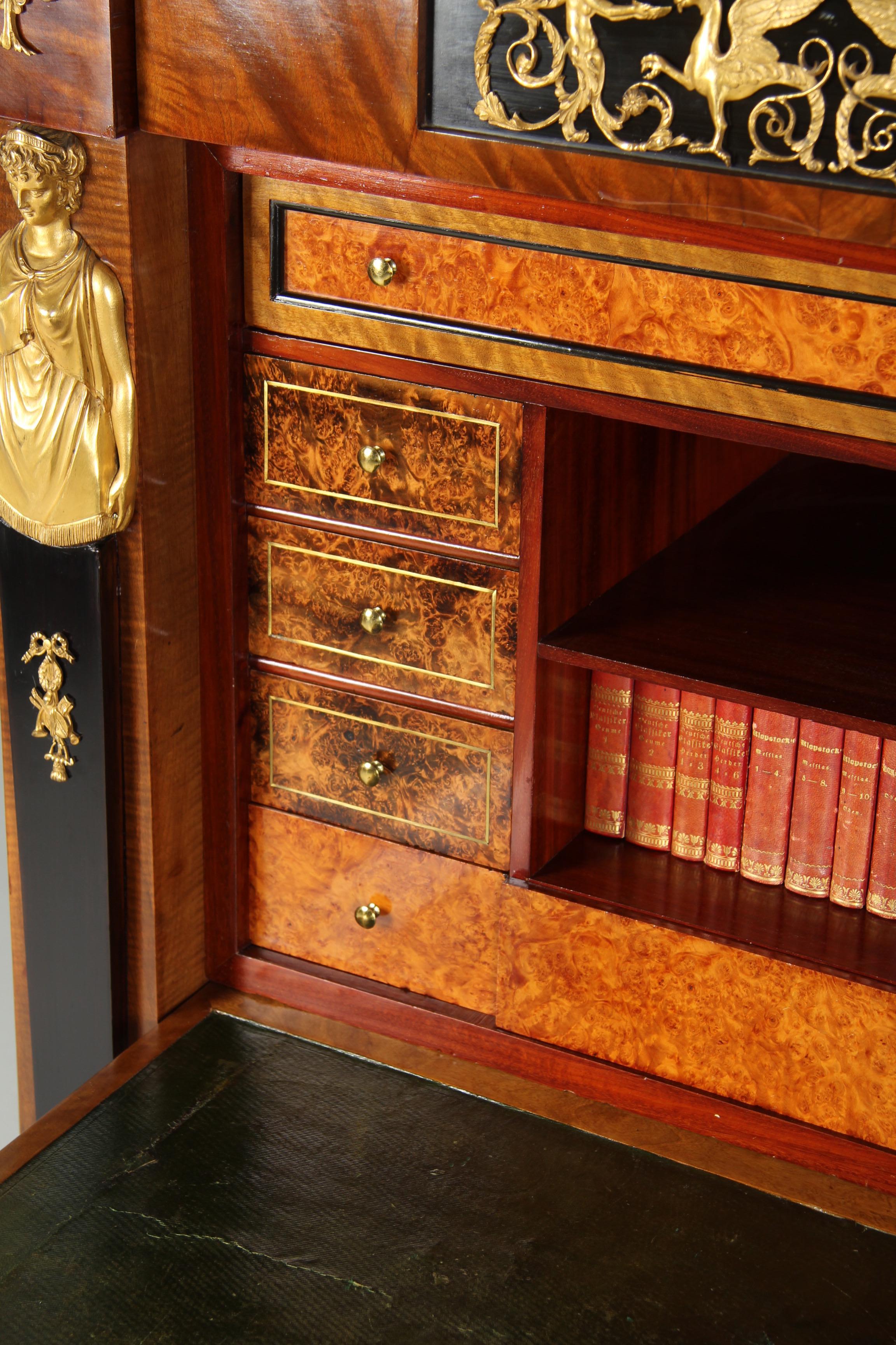 Secreter Imperio Alemán del Siglo XIX con Bustos de Ormolu, Berlín c. 1811 en venta 3