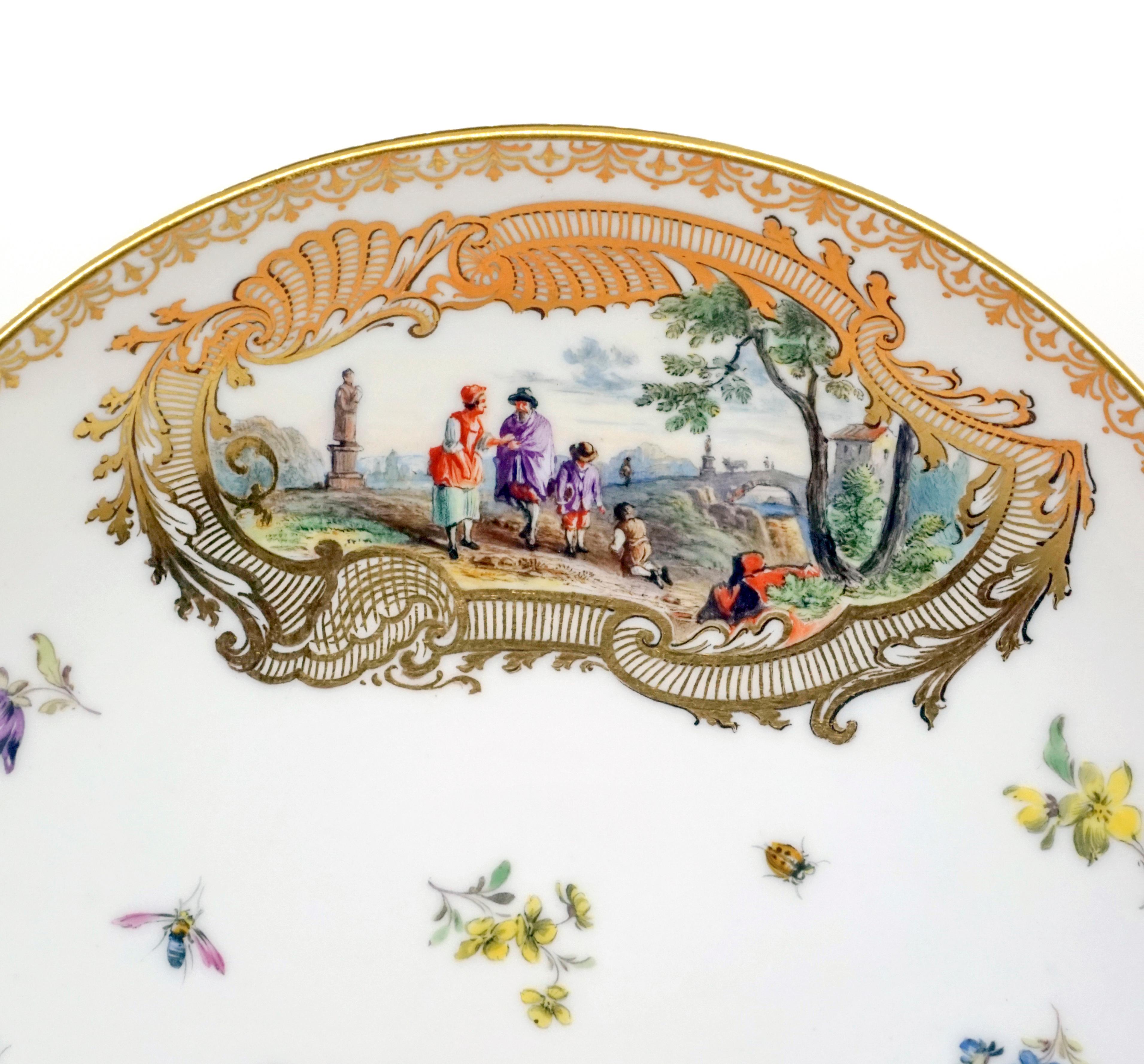 Eary 19th Century Meissen Cup and Saucer with Kauffahrtei Scenes and Gold Decor 2