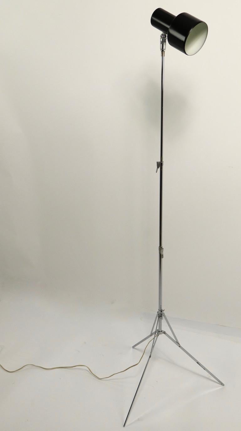 Easel Base Luxo Lamp 1