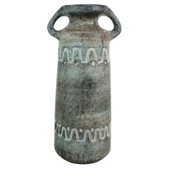 east german 1960s VASE heissner keramik model V/32 gray relief pattern
