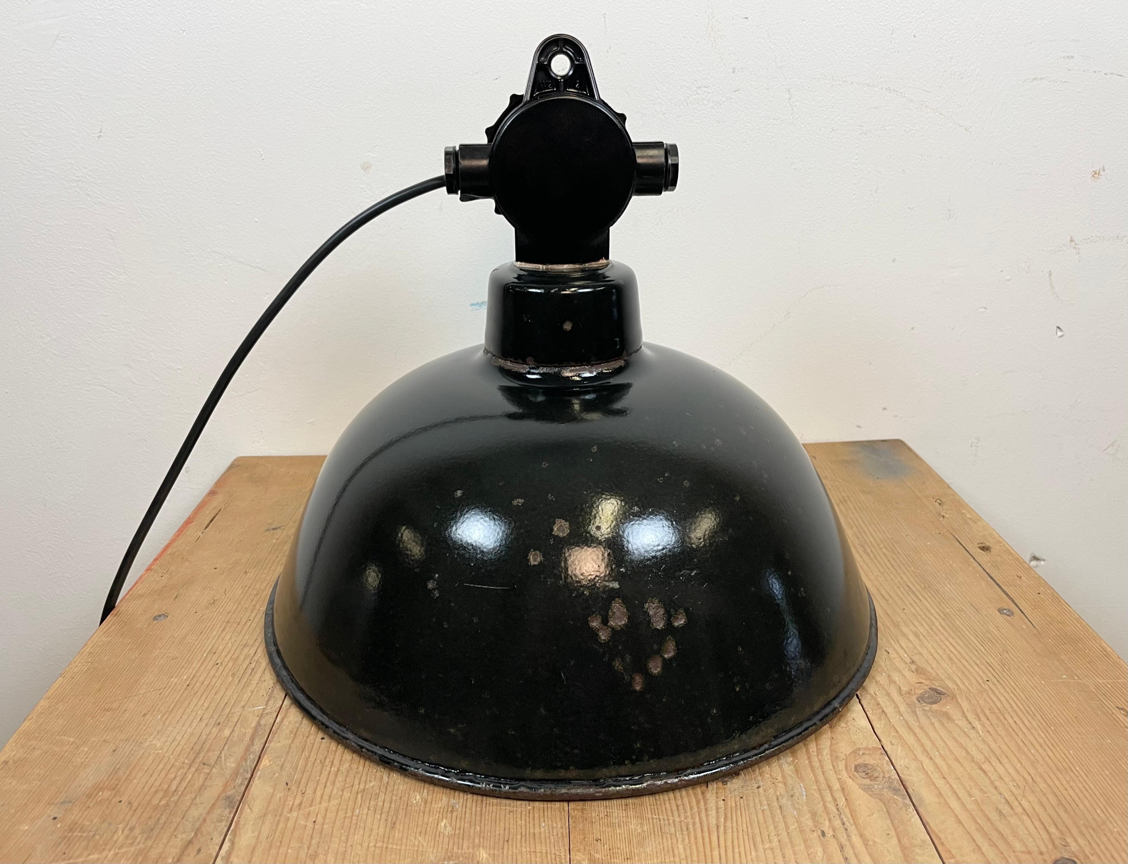 East German Enamel Factory Light by LBD Veb Leuchtenbau Dresden, 1950s For Sale 4