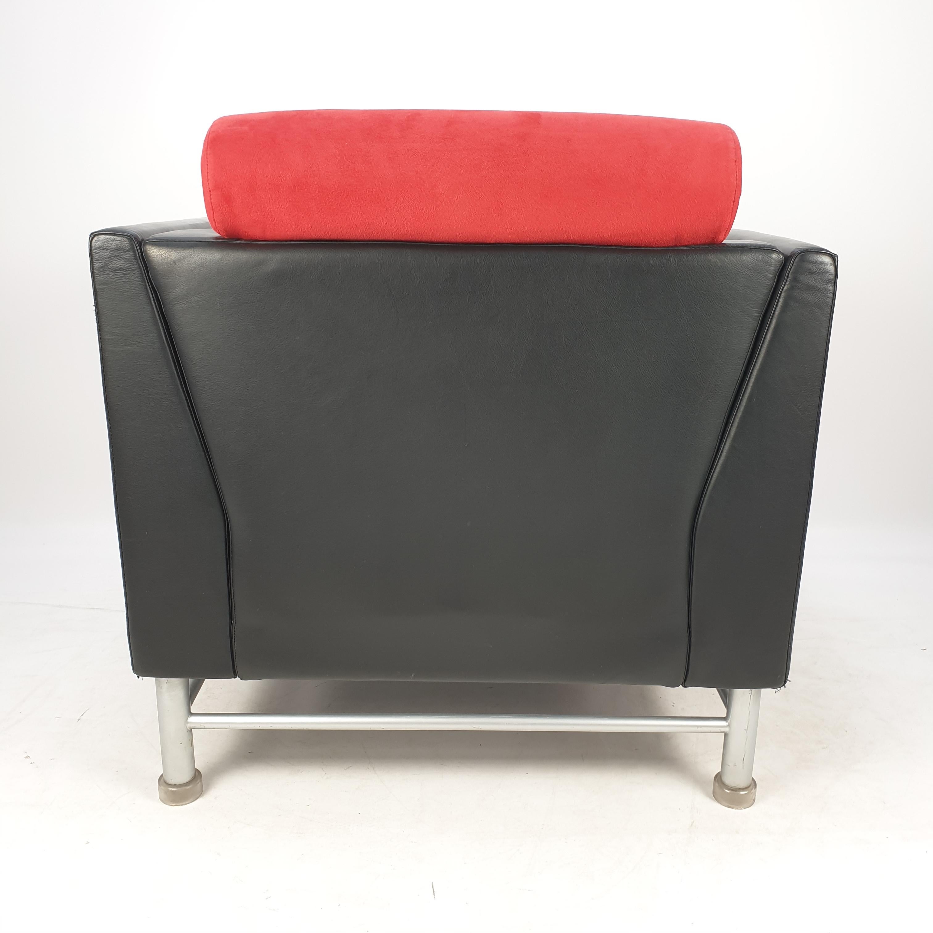 Late 20th Century East Side Lounge Chair by Ettore Sottsass for Knoll, Italy, 1980's For Sale