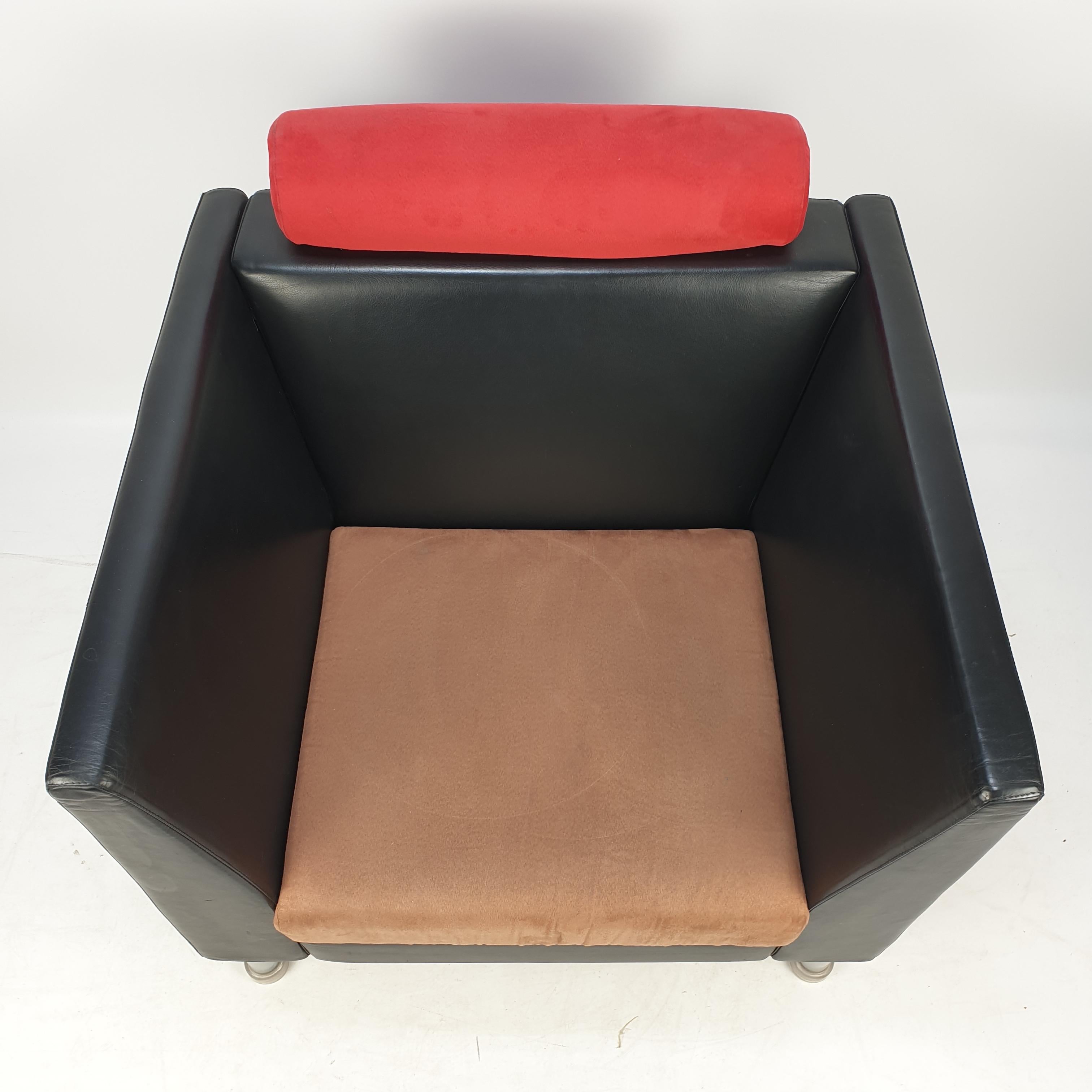 Leather East Side Lounge Chair by Ettore Sottsass for Knoll, Italy, 1980's For Sale