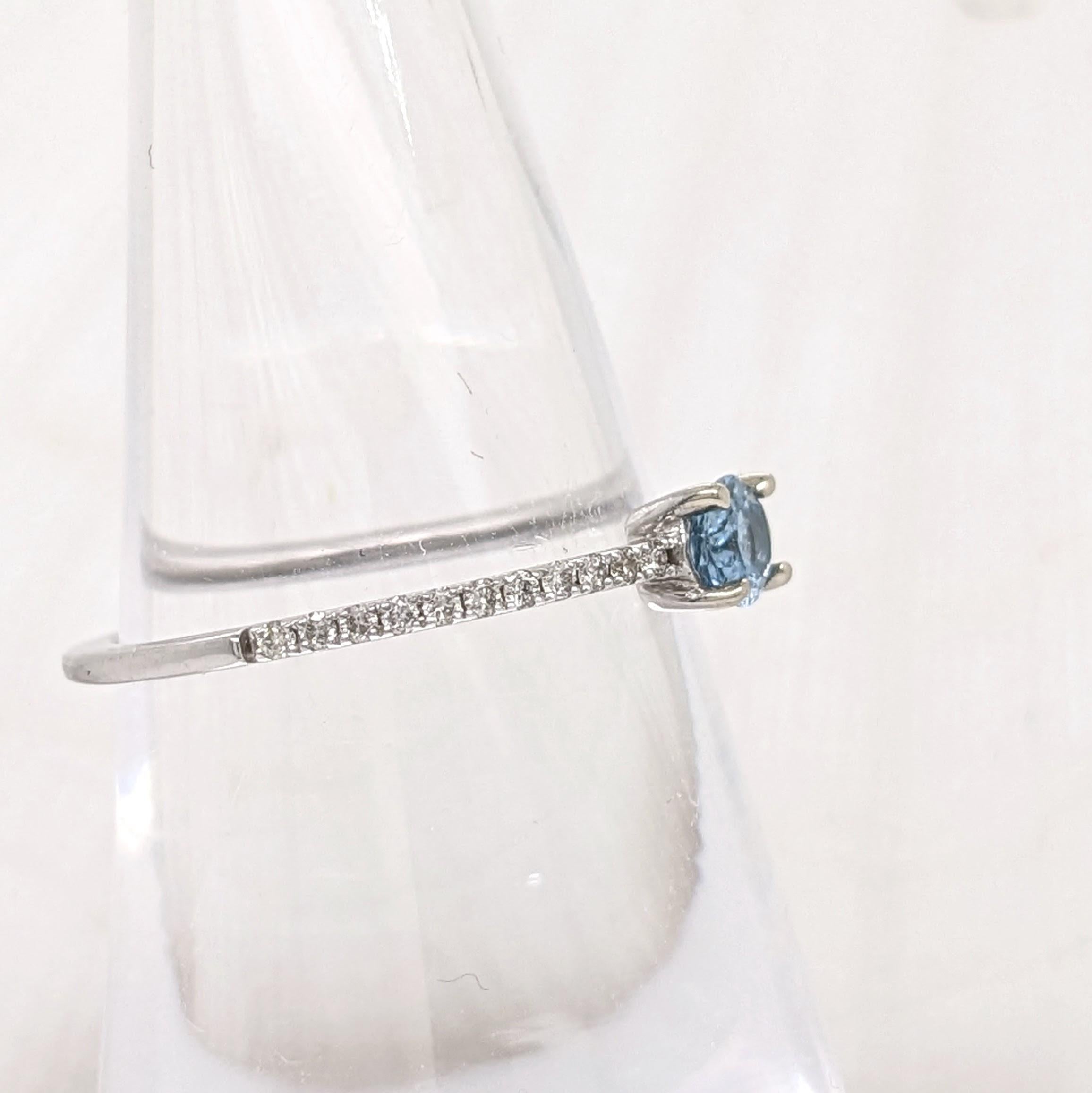 Modern East West Aquamarine Ring w Natural Diamonds in Solid 14K White Gold Oval 3x5mm For Sale