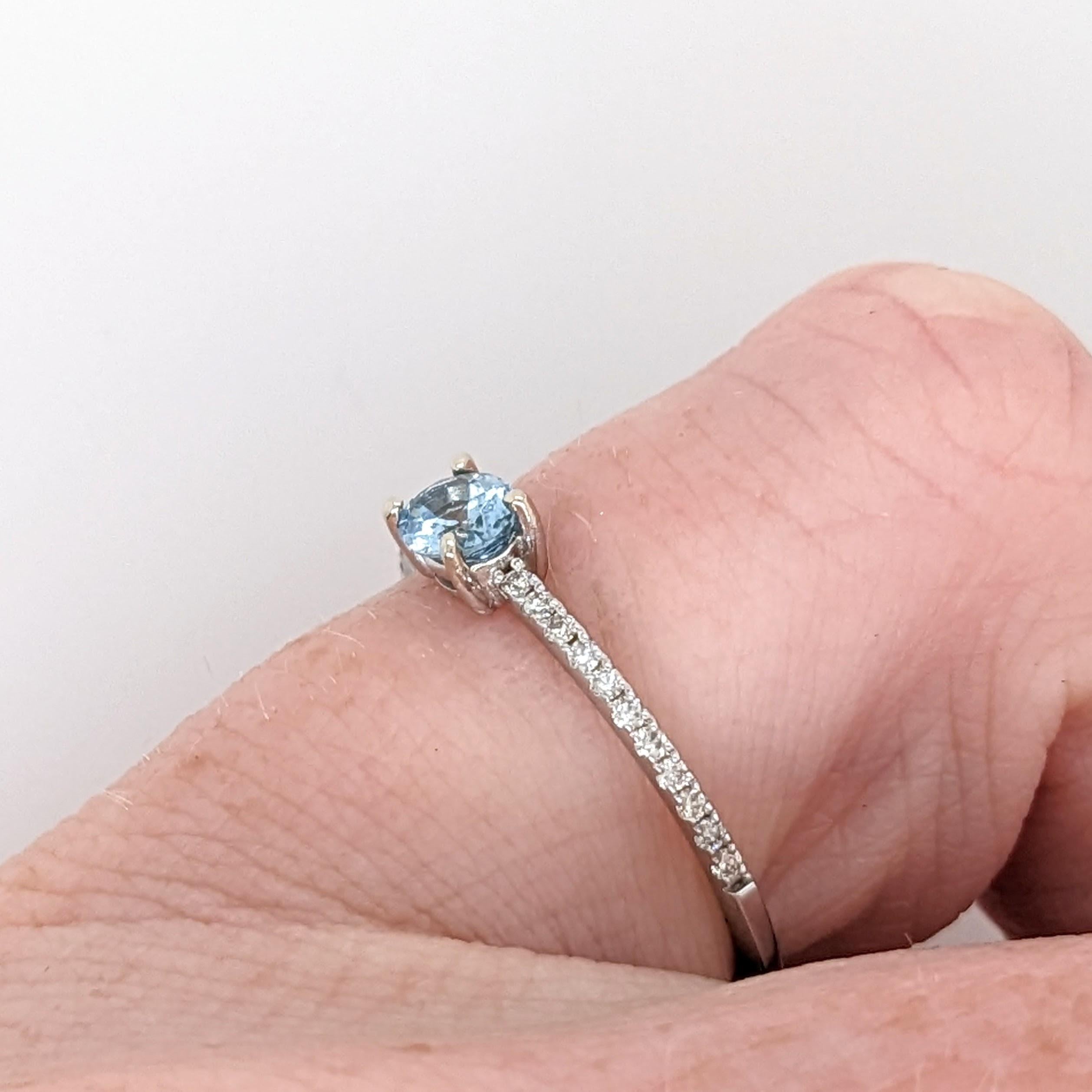 East West Aquamarine Ring w Natural Diamonds in Solid 14K White Gold Oval 3x5mm In New Condition For Sale In Columbus, OH