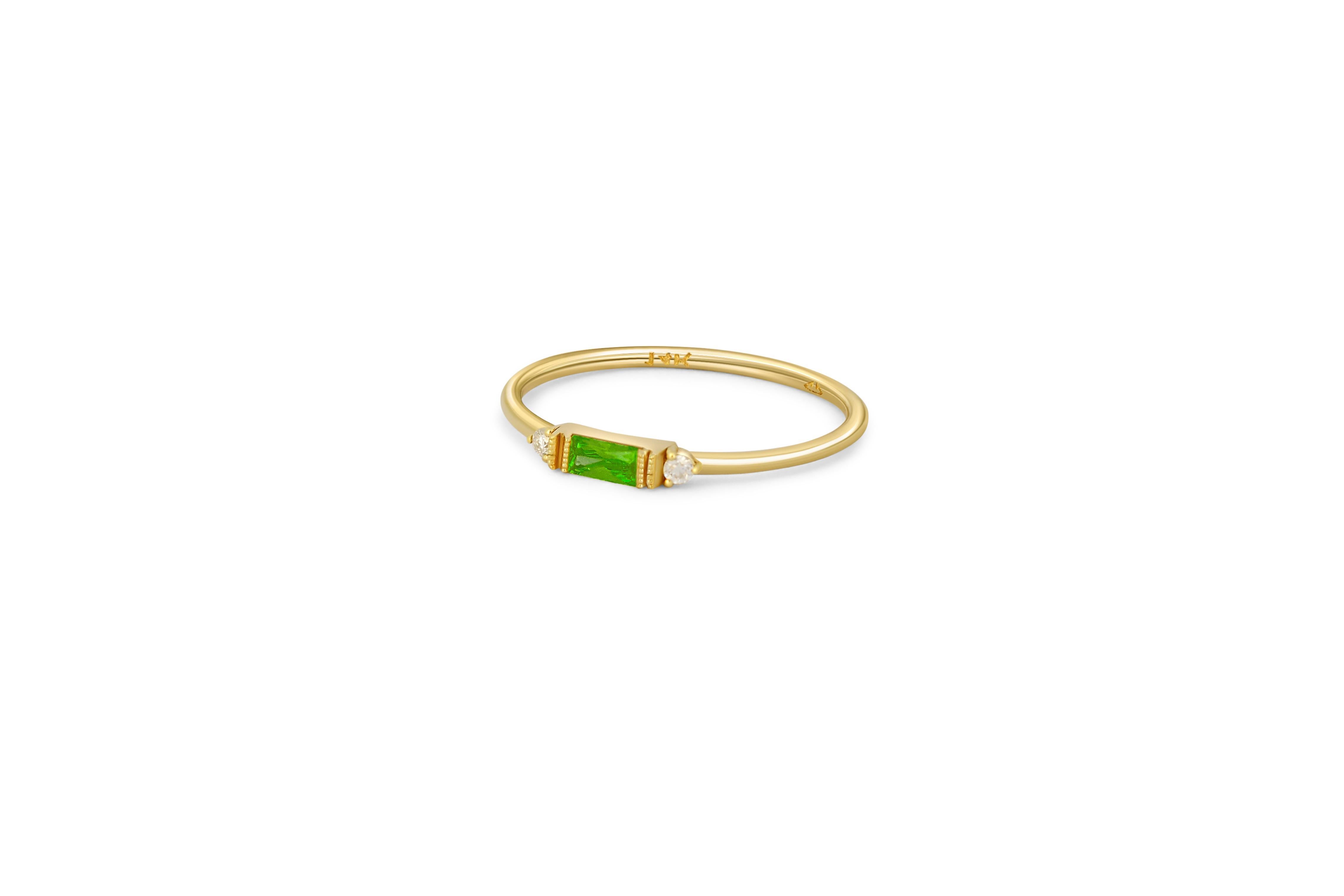 For Sale:  East west Baguette Cut Green Gemstone Engagement 14k gold Ring 2