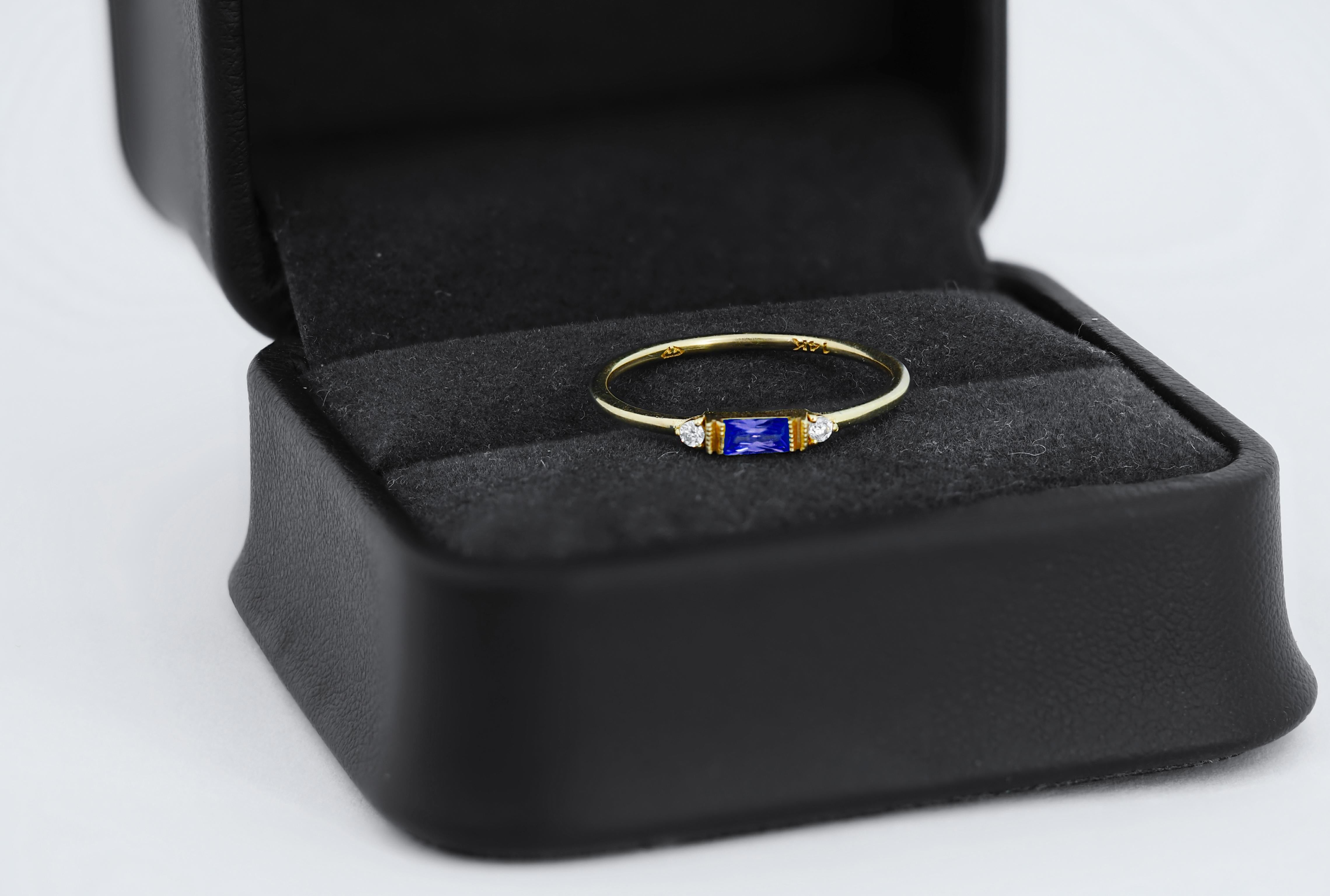 in vendita:  Anello di fidanzamento in oro 14k con zaffiro taglio baguette East west 4