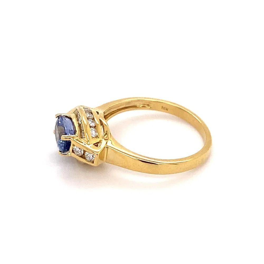 East West Blue Sapphire and Diamond Vintage Gold Ring In Excellent Condition For Sale In Montreal, QC